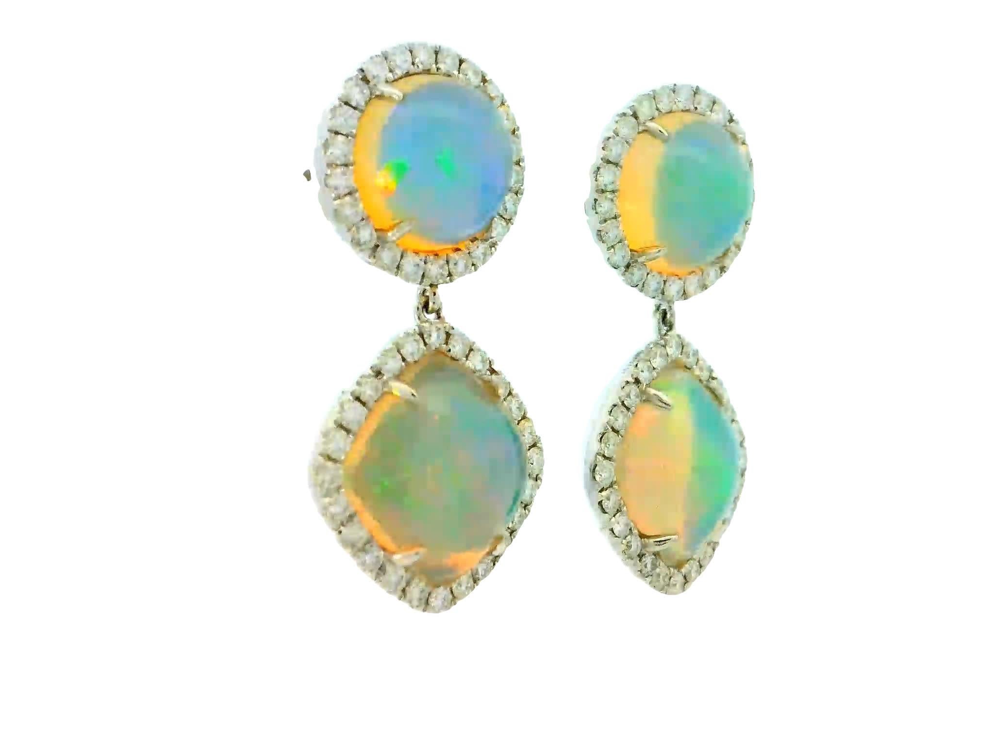 Dazzling opAL earrings In New Condition For Sale In Great Neck Plaza, NY