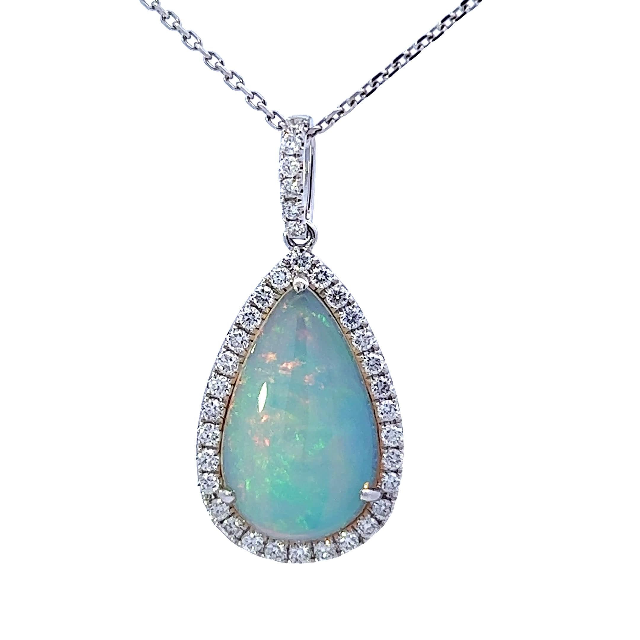 Ciondolo di opalite abbagliante In condizioni Nuovo in vendita a Great Neck Plaza, NY