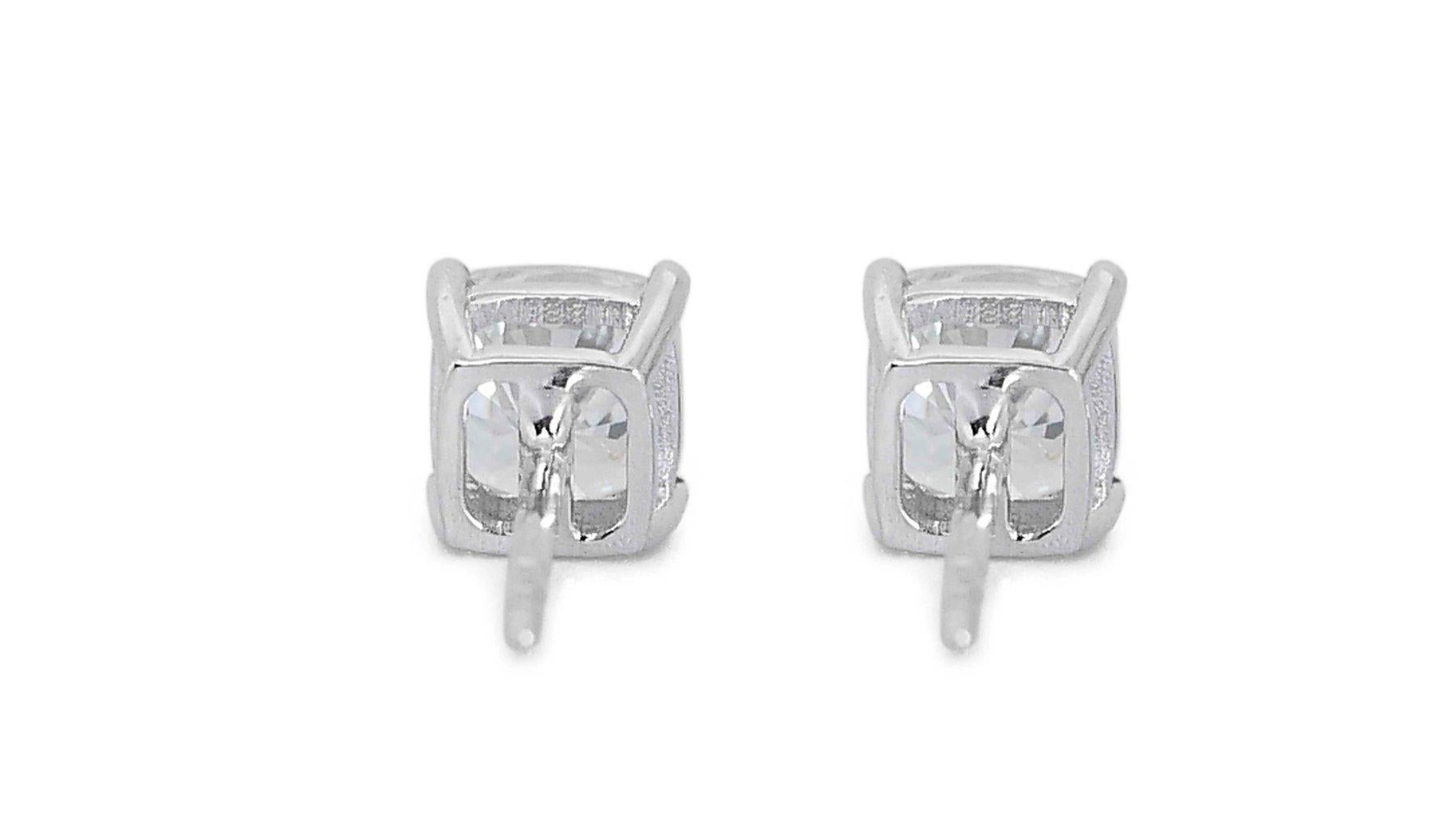 Dazzling Pair of 18K White Gold Earrings with 2.06 Carat Square Diamond For Sale 3