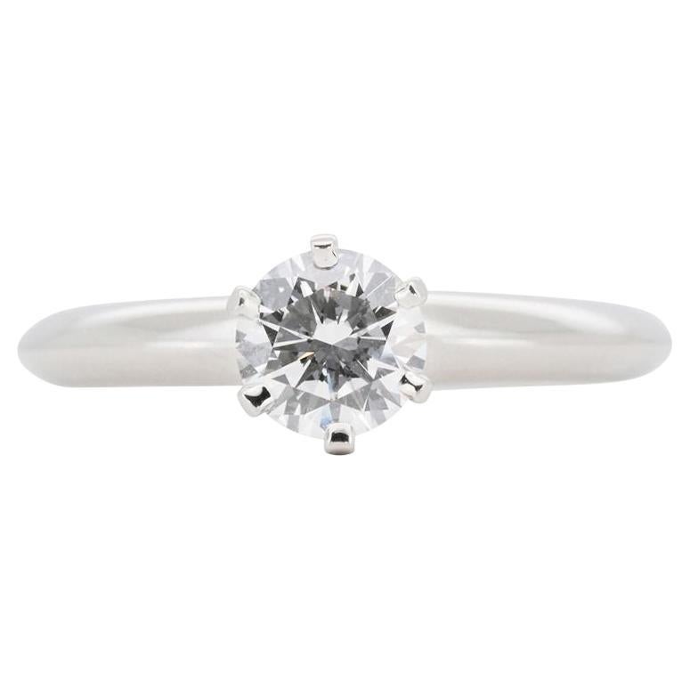 Dazzling Platinum Ring with 0.52 ct Natural Diamond For Sale