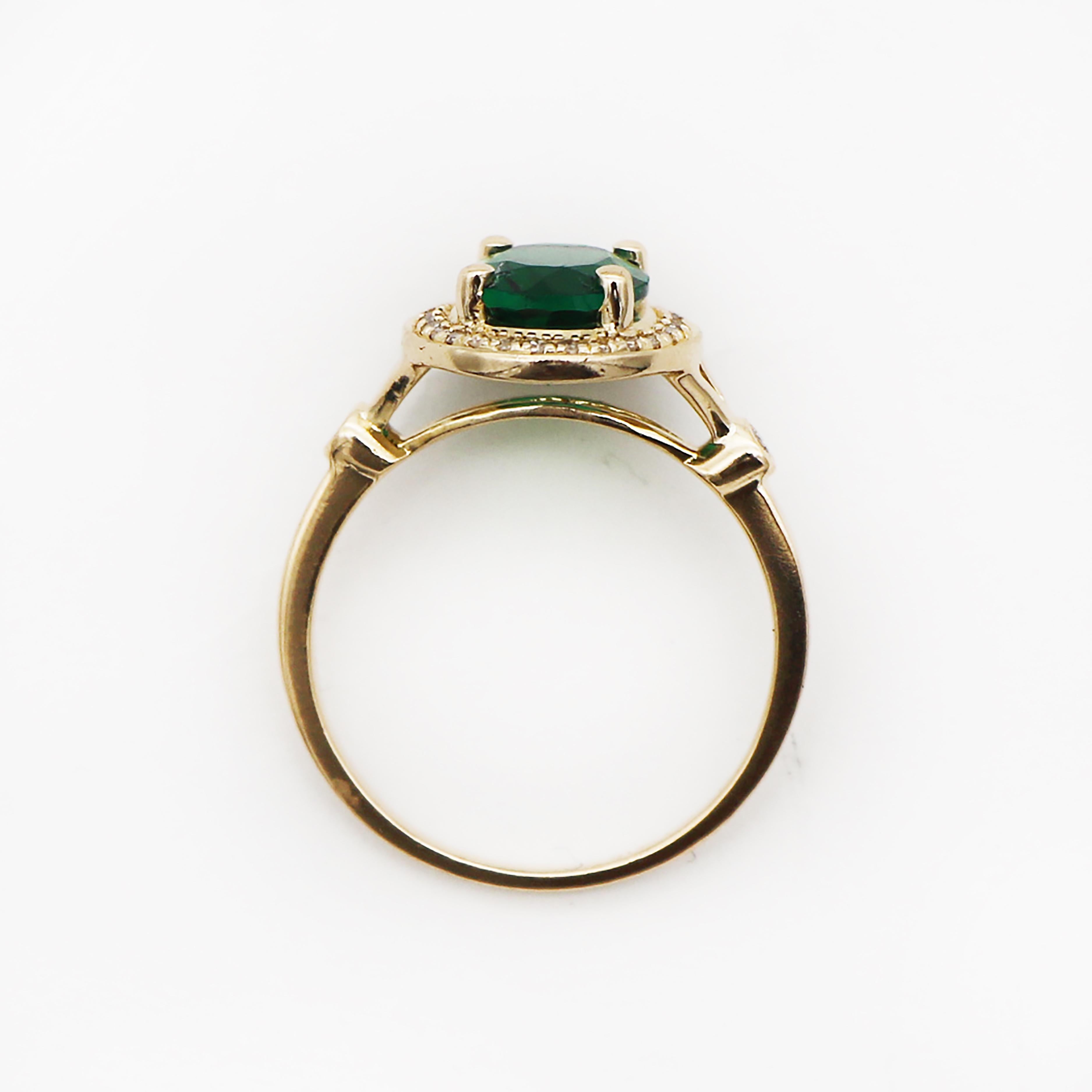 Dazzling Rock 14K Gold Labor Smaragd Halo Ring Damen im Angebot