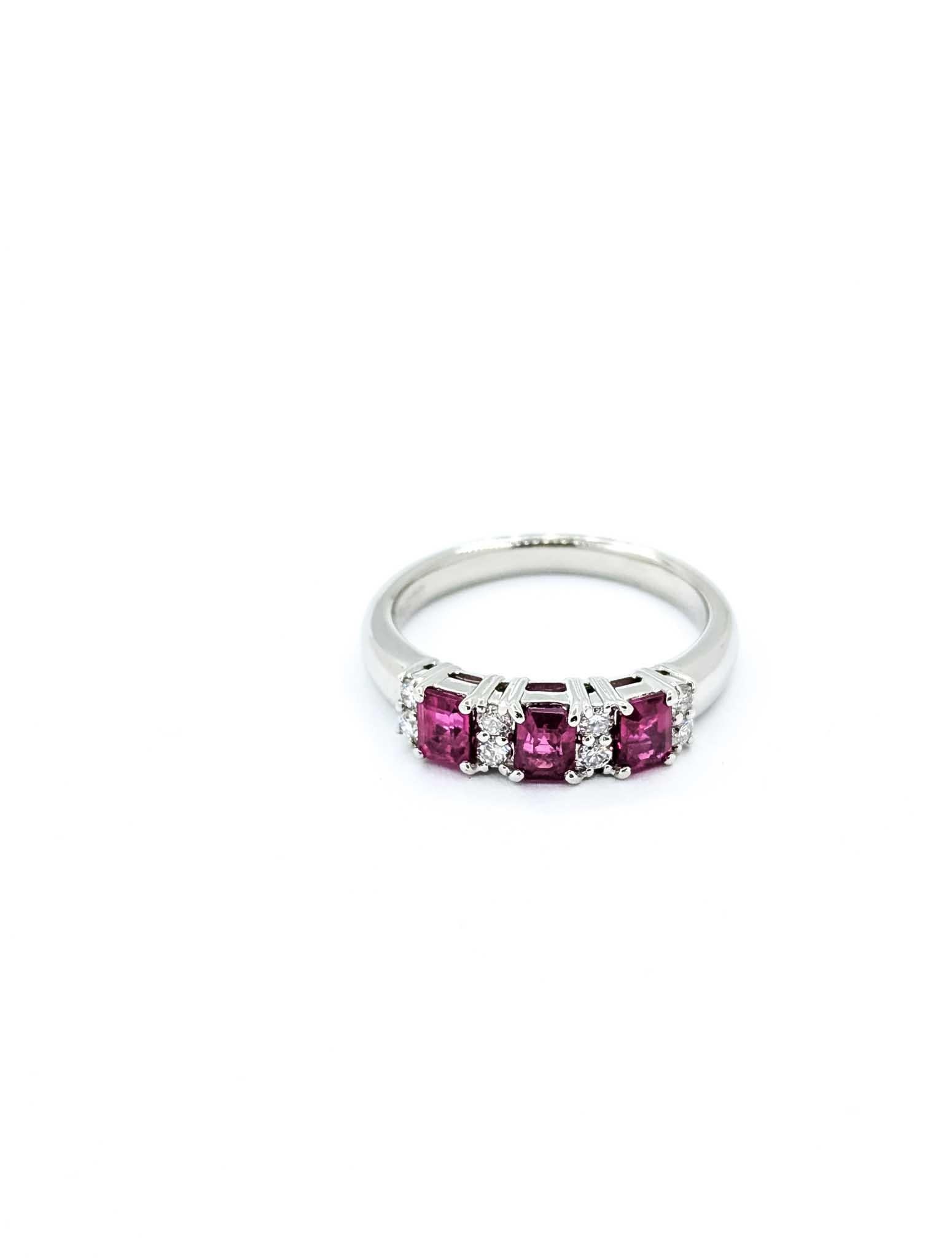 Dazzling Ruby and Diamond Ring in 900 pt 3-Stone Setting For Sale 4