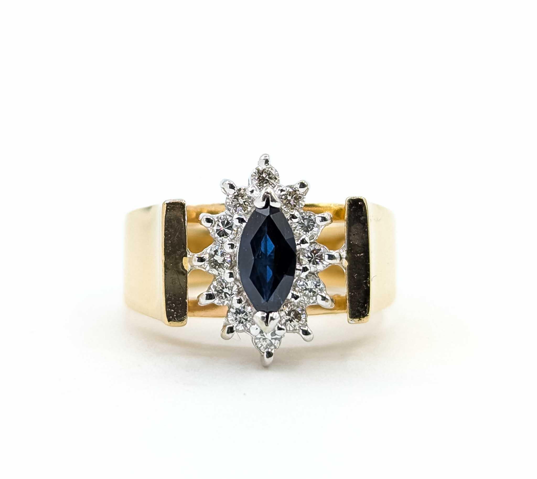 Femenino o masculino Deslumbrante Anillo de Zafiro y Diamantes en Halo de Oro Amarillo de 14k en venta