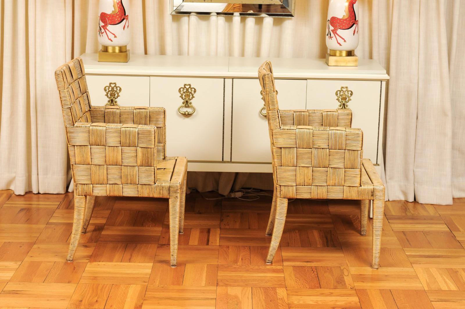 Splendido set di 12 poltrone di canna ispirate a Jean-Michel Frank di John Hutton in vendita 1