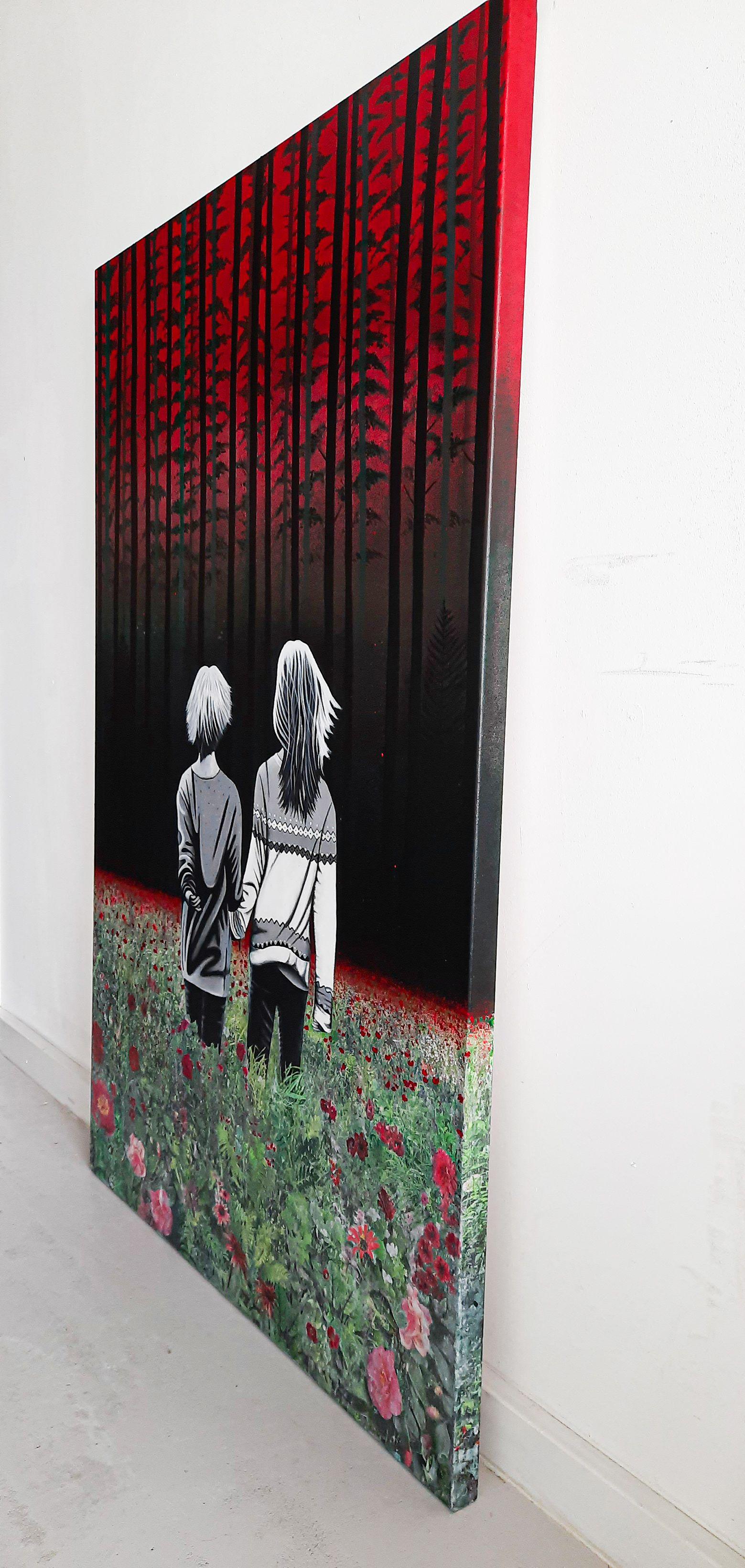 En medio de una alfombra de flores rojas, surgen dos chicas, representadas en llamativos tonos de blanco y negro, con las manos entrelazadas, compartiendo un vínculo inquebrantable.    Su viaje se desarrolla a medida que atraviesan el vívido