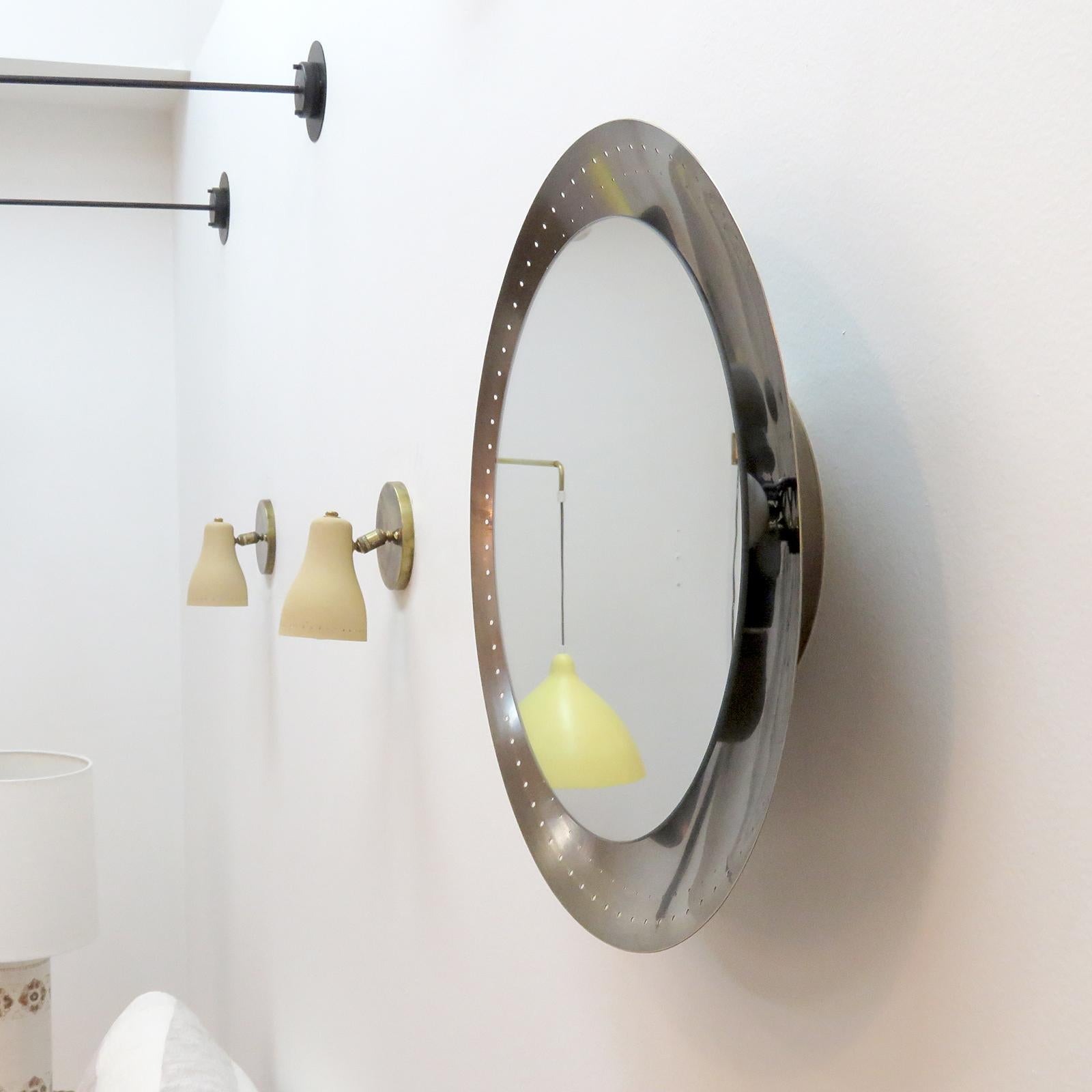 DC-18 Lighted Mirror by Gallery L7 In New Condition For Sale In Los Angeles, CA