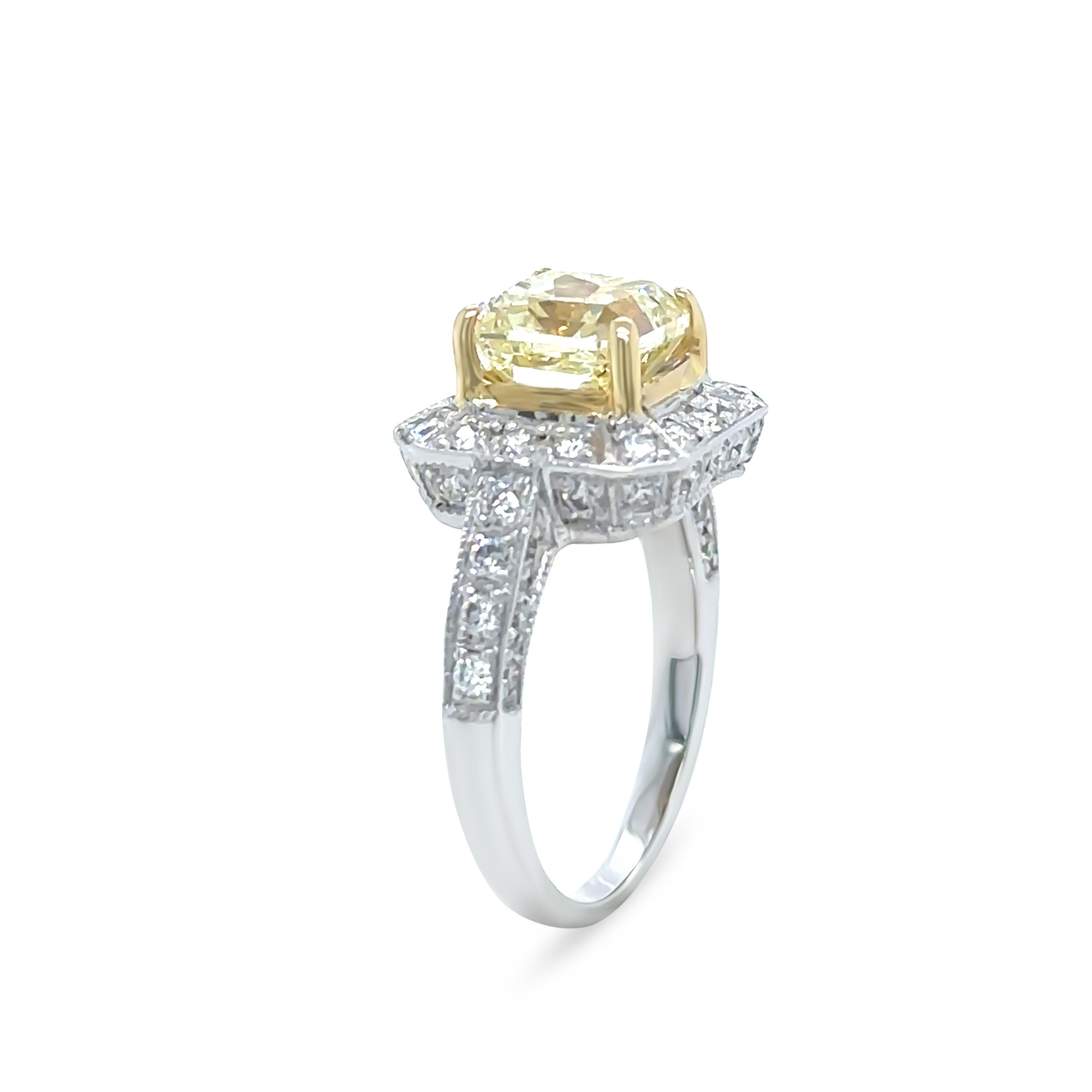 DCLA Bague de fiançailles en or blanc 18 carats avec diamant jaune fantaisie 2,53 carats Pour femmes en vente