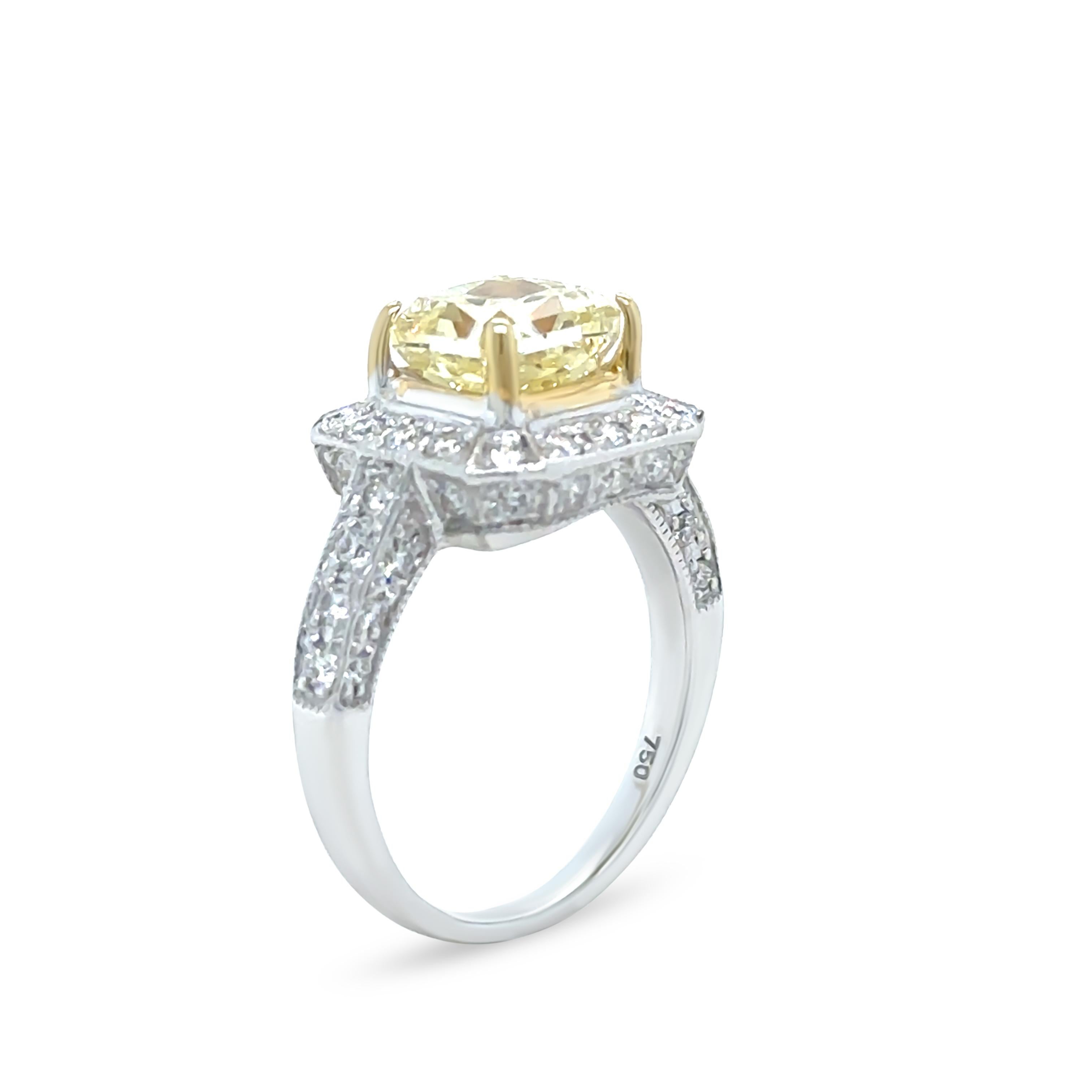 DCLA Bague de fiançailles en or blanc 18 carats avec diamant jaune fantaisie 2,53 carats en vente 2