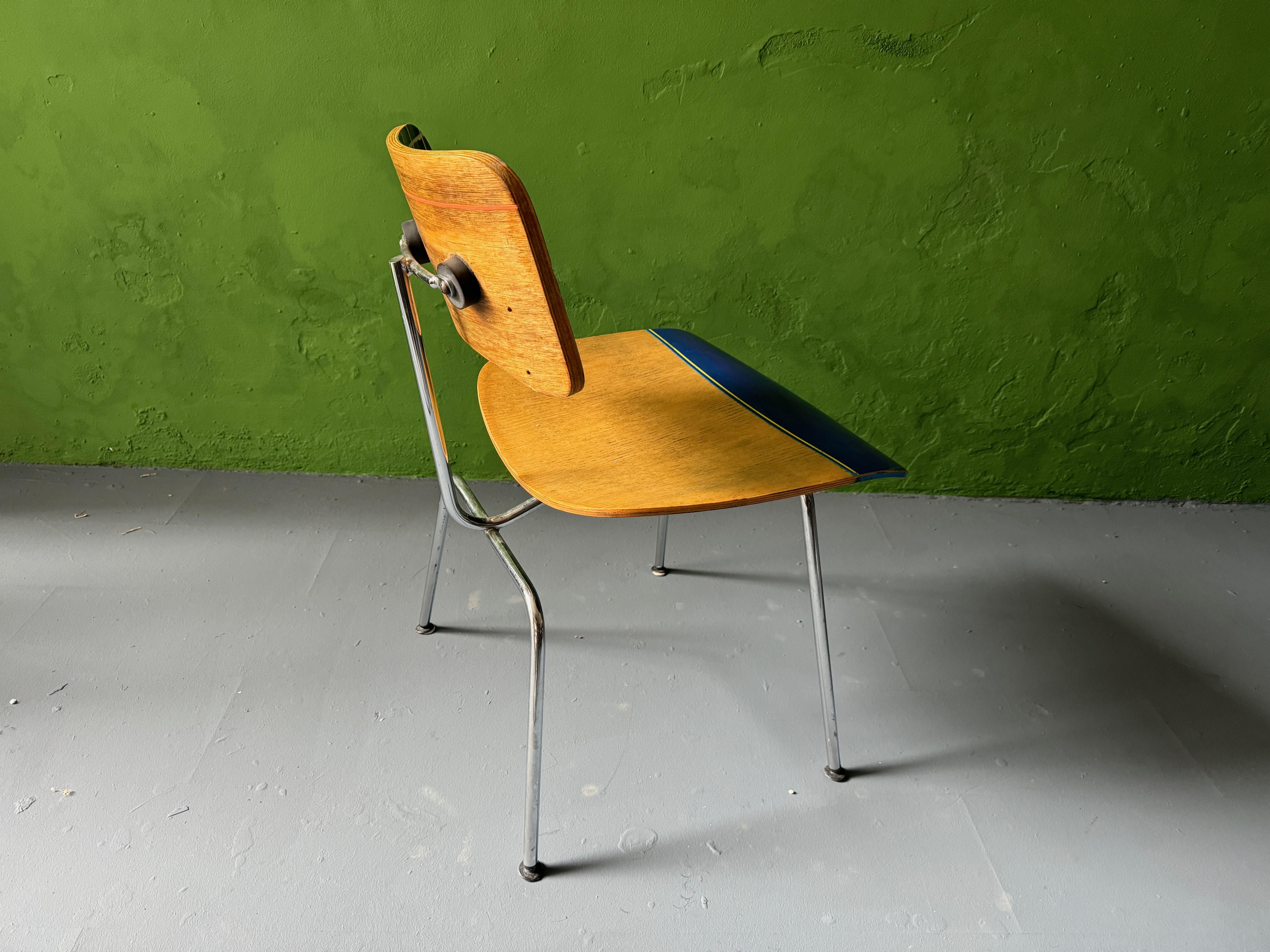 Mid-Century Modern dcm chair contemporized by Markus Friedrich Staab For Sale
