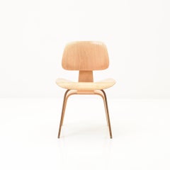 DCW Chair Oak by Ray and Charles Eames Herman Miller Michigan Early Version