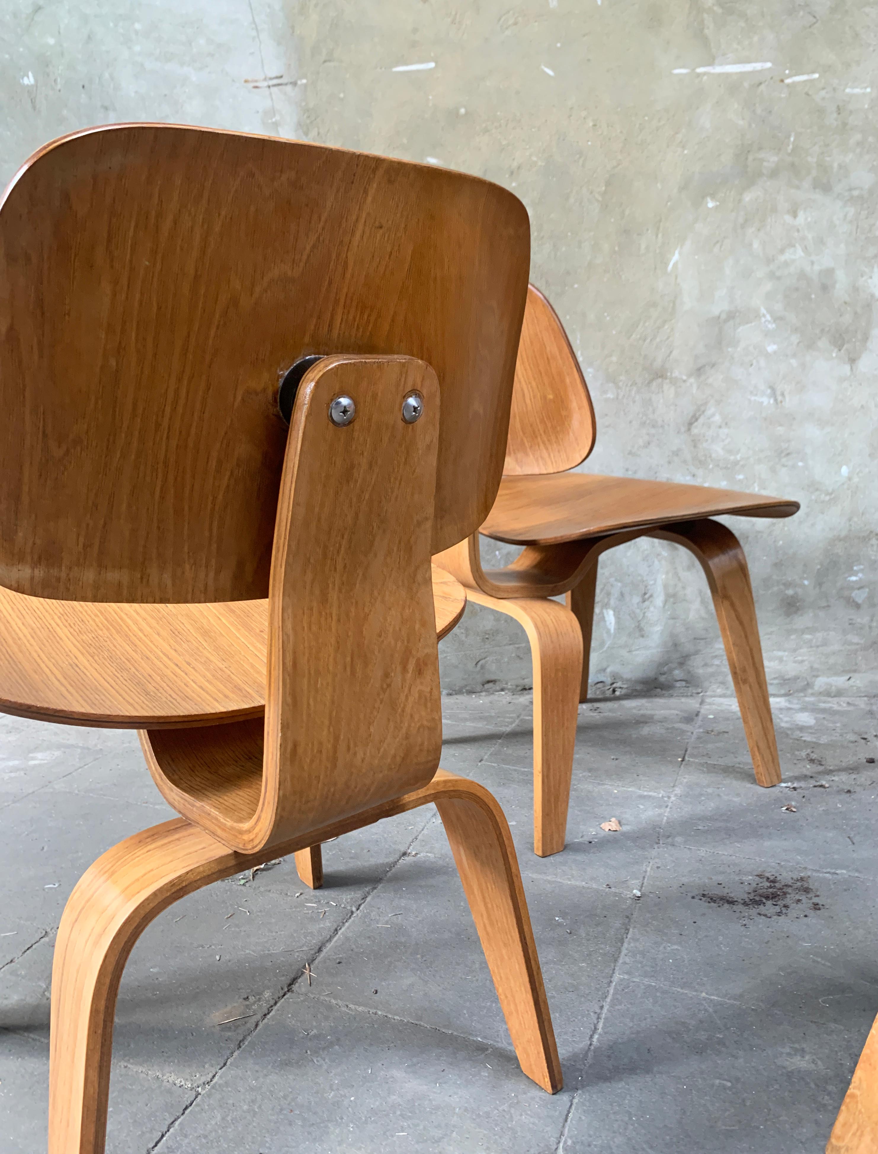 Dcw Dining Chairs Ash by Charles & Ray Eames for Evans / Herman Miller, 1940s 5