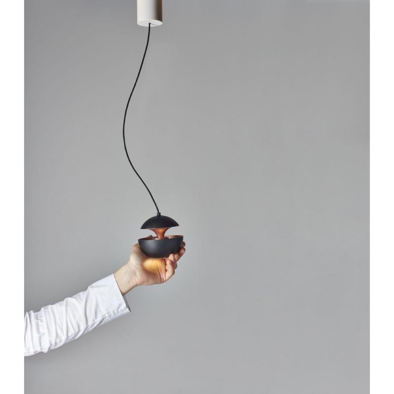 XXIe siècle et contemporain Éditions DCW Here Comes the Sun Mini Pendant Lamp in Black Copper Aluminium en vente