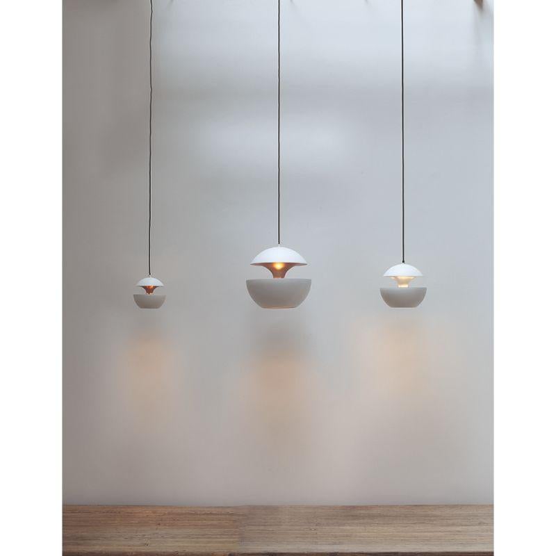 Éditions DCW « Here Comes the Sun Mini Pendant Lamp » en aluminium blanc en vente 11