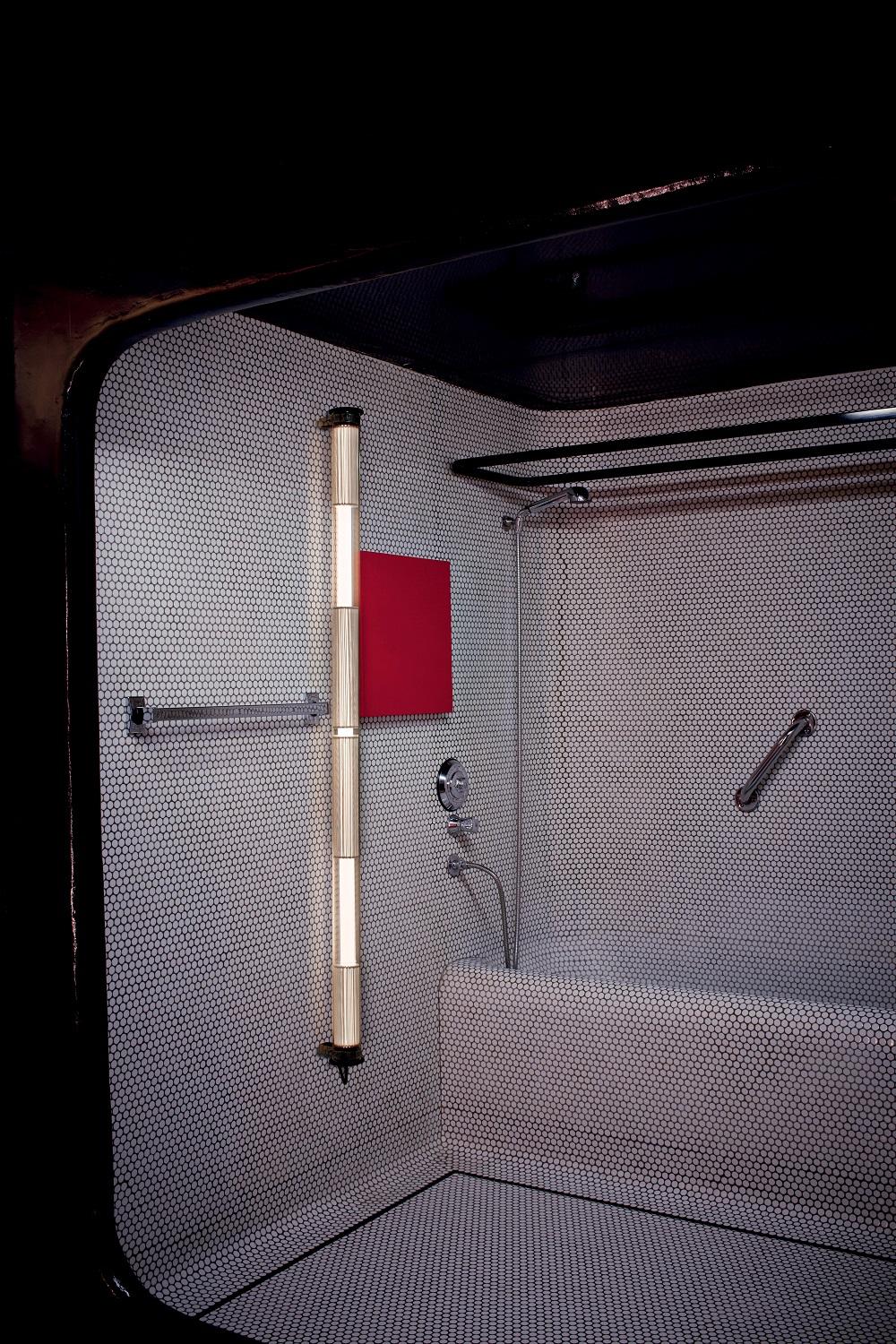 DCW Editions En El Tubo 360° 1000 Lámpara de Pared y Colgante de Malla Dorada Siglo XXI y contemporáneo en venta