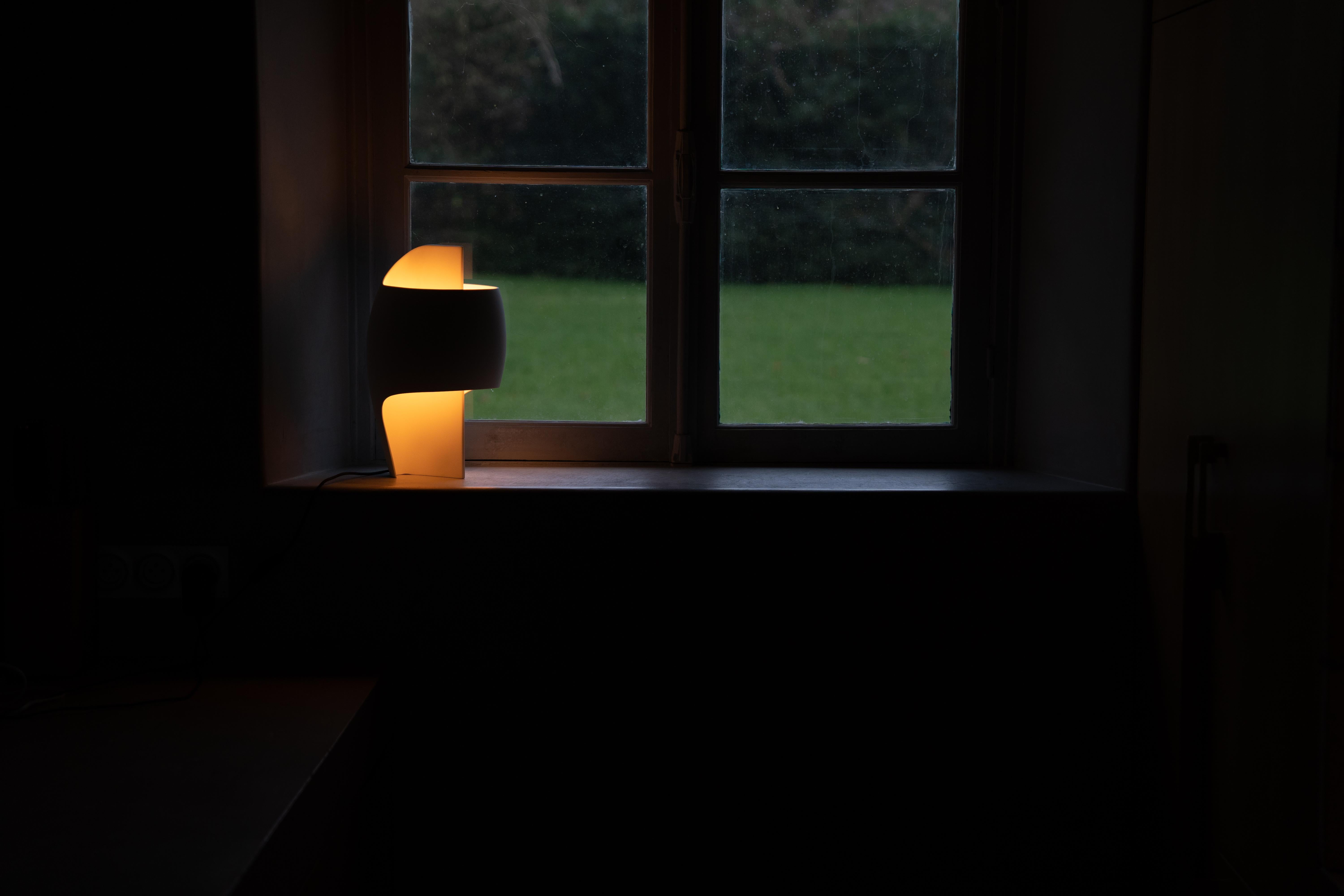 DCW Editions La Lampe B Lampe à poser en blanc par Thierry Dreyfus en vente 1