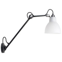 DCW Editions La Lampe Gras N°122 Lámpara de pared de brazo negro y pantalla de policarbonato