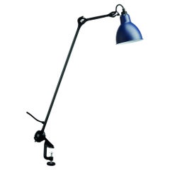 DCW Editions La Lampe Gras N°201 Runde Tischlampe mit schwarzem Arm und blauem Schirm