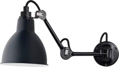 DCW Editions La Lampe Gras N°204 Wandleuchte mit schwarzem Stahlarm und blauem Schirm