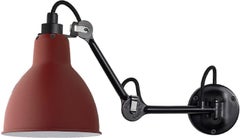 DCW Editions La Lampe Gras N°204 Wandleuchte mit schwarzem Stahlarm und rotem Schirm
