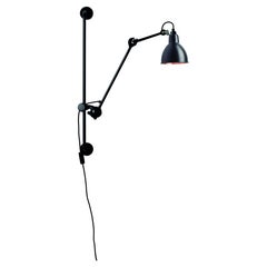 DCW Editions La Lampe Gras N°210 Wandleuchte mit schwarzem Arm und schwarzem Kupferschirm