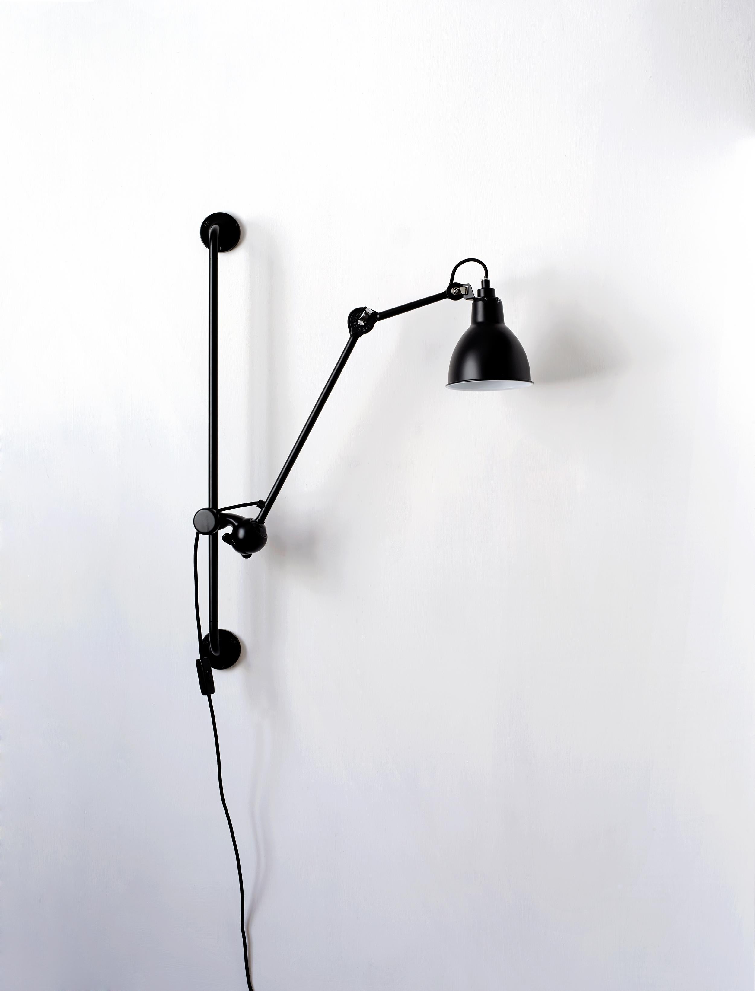 DCW Editions La Lampe Gras N°210 Wandleuchte mit schwarzem Stahlarm und schwarzem Lampenschirm von Bernard-Albin Gras
 
 1921 entwirft Bernard-Albin GRAS eine Reihe von Lampen für den Einsatz in Büros und in der Industrie. Die GRAS-Lampe, wie sie