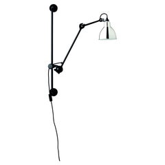 DCW Editions La Lampe Gras N°210 Wandleuchte mit schwarzem Arm und verchromtem Schirm