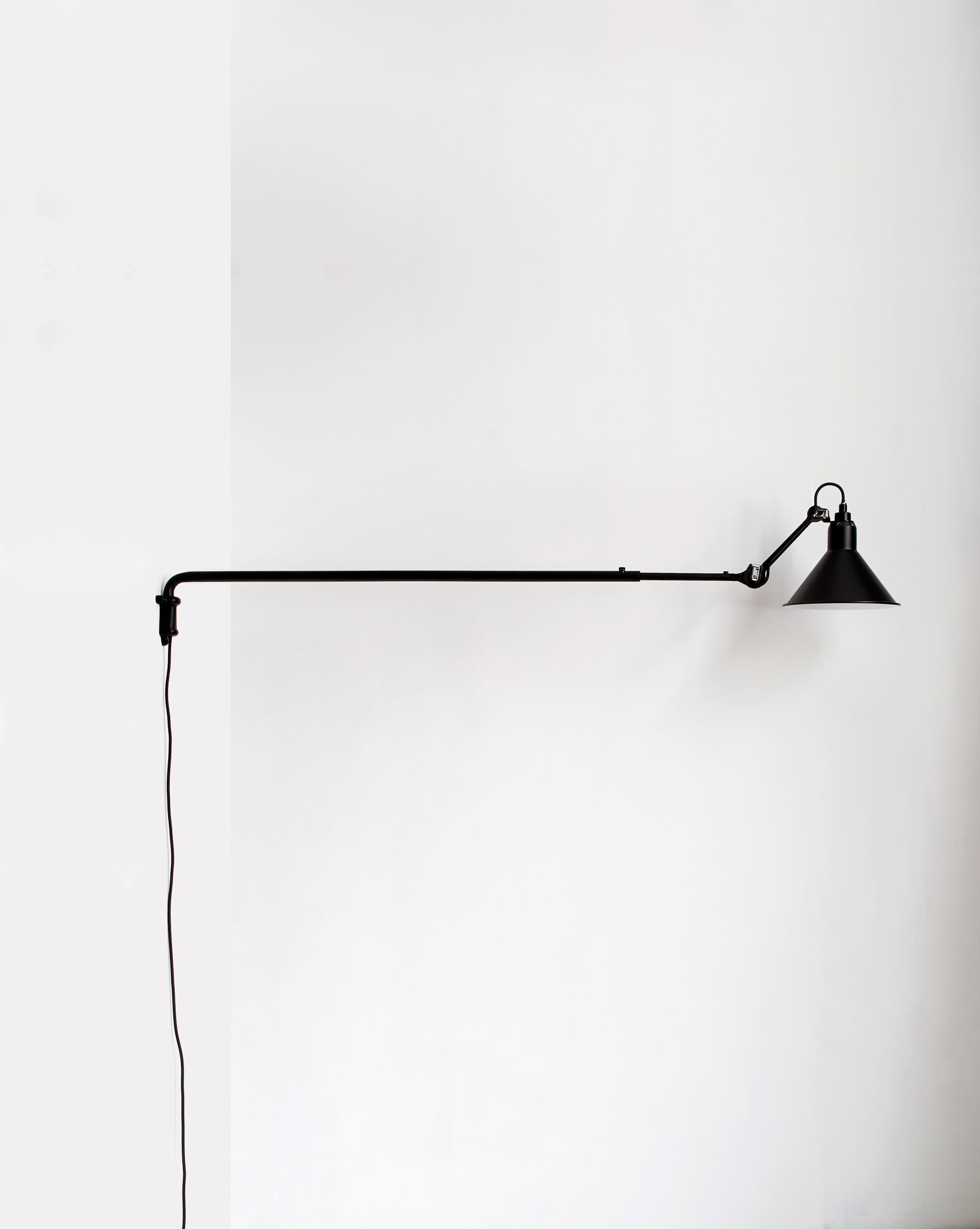 DCW Editions La Lampe Gras N°213 Wandleuchte mit schwarzem Arm und schwarzem Lampenschirm von Bernard-Albin Gras
 
 1921 entwirft Bernard-Albin GRAS eine Reihe von Lampen für den Einsatz in Büros und in der Industrie. Die GRAS-Lampe, wie sie später