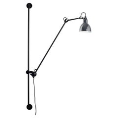 DCW Editions La Lampe Gras N°214 Runde Wandleuchte mit schwarzem Arm und verchromtem Schirm