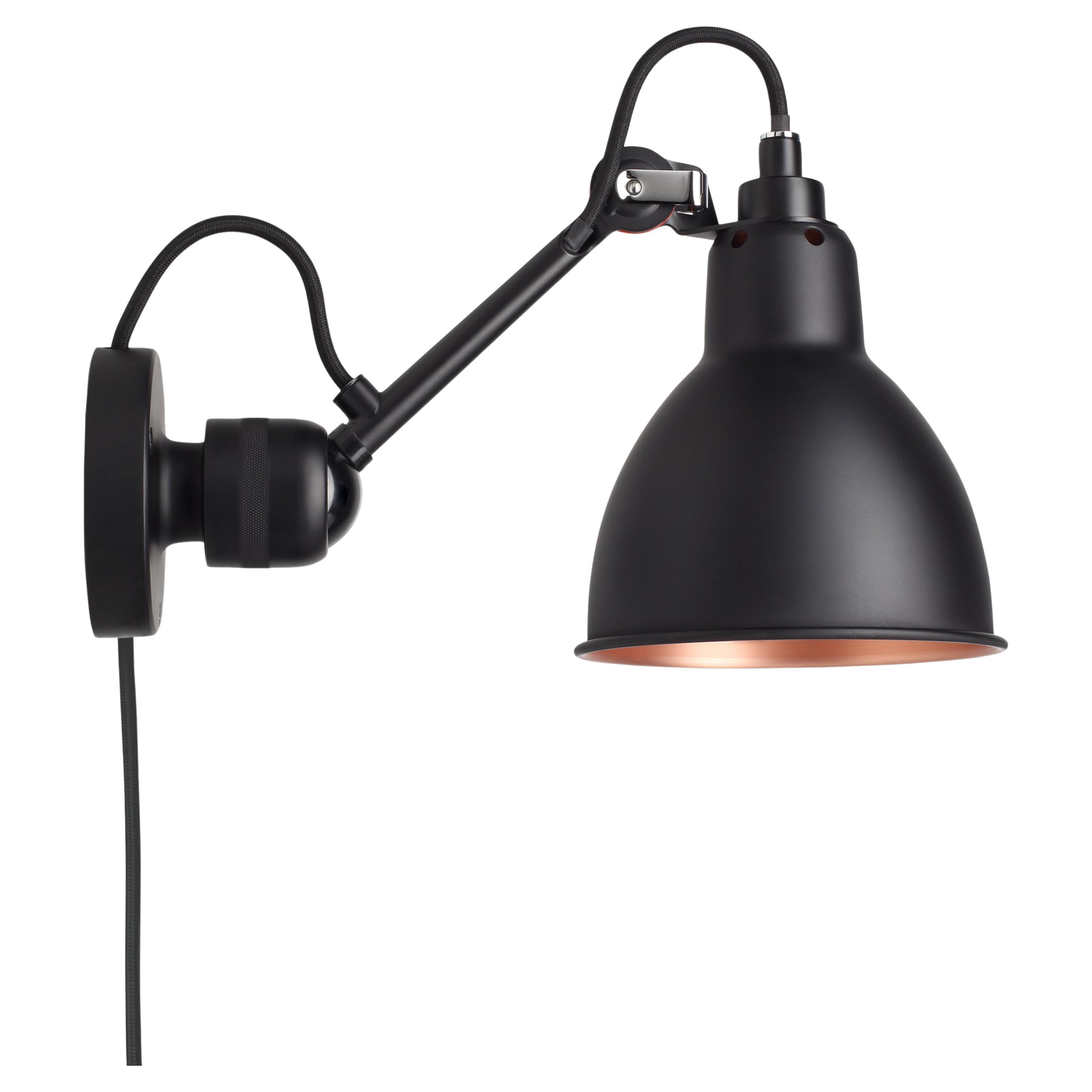 DCW Editions La Lampe Gras N°304 CA Lampada da parete con braccio nero e paralume in rame nero