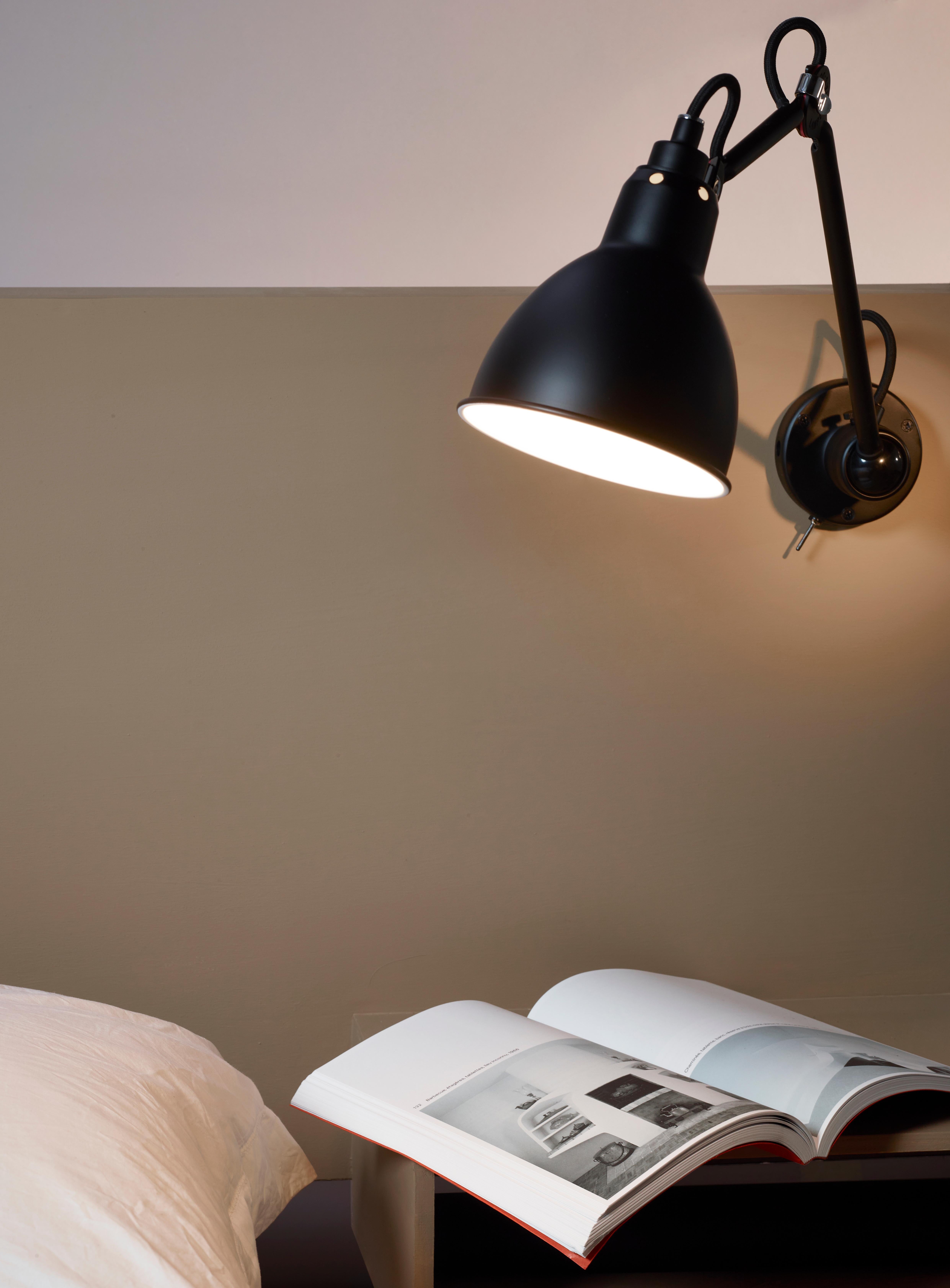 DCW Editions La Lampe Gras N°304 L40 SW Lampada da parete rotonda con paralume in rame nero In condizioni Nuovo in vendita a Brooklyn, NY