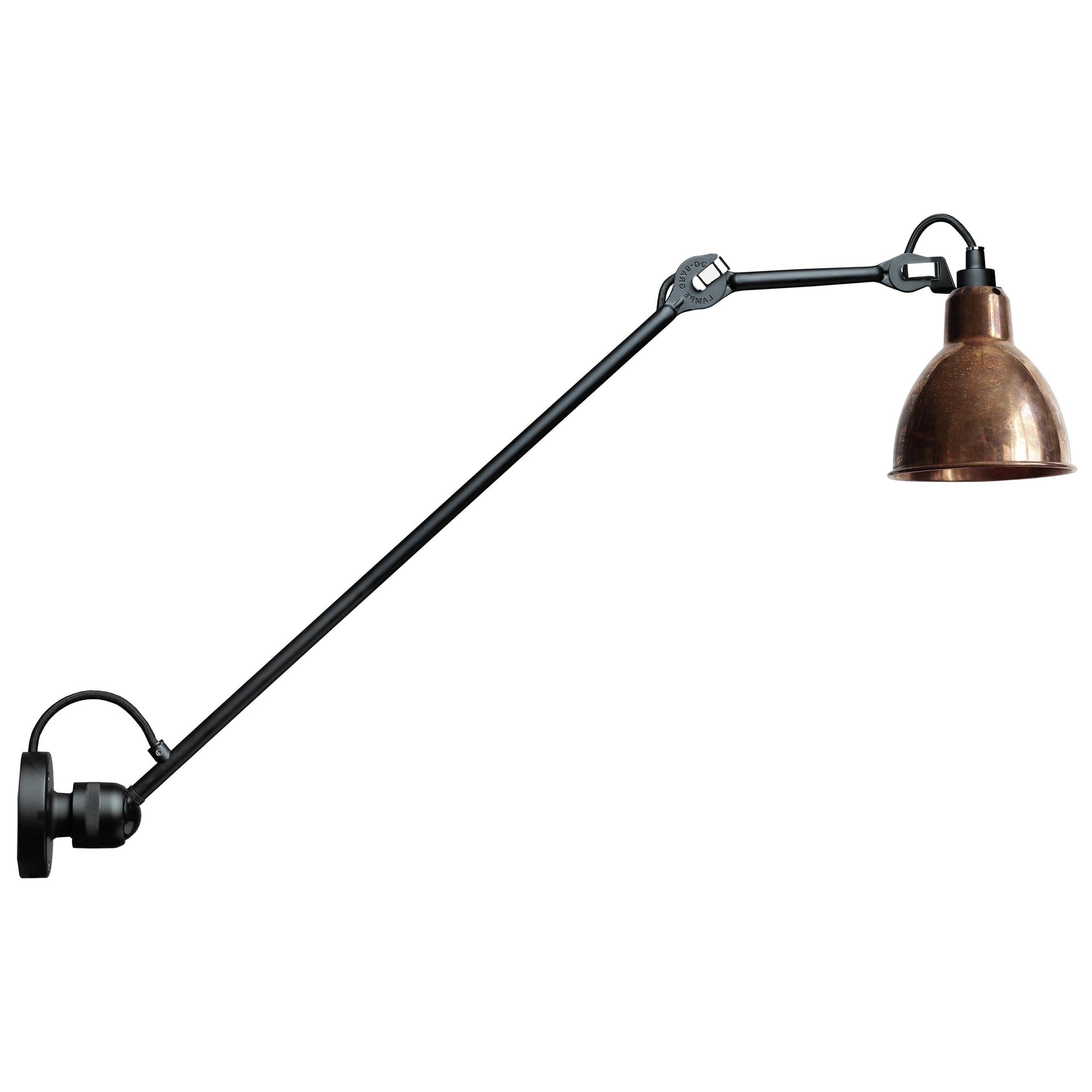 DCW Editions La Lampe Gras N°304 L60 Lámpara de pared con brazo negro y pantalla de cobre crudo