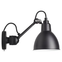 DCW Editions La Lampe Gras N°304 SW Lampada da parete con braccio nero e paralume nero