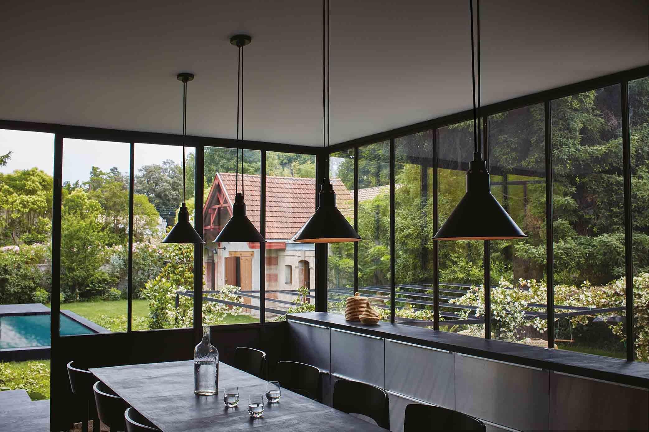 DCW Editions Les Acrobates N°322 Lampada a sospensione conica grande con paralume in rame nero in vendita 1