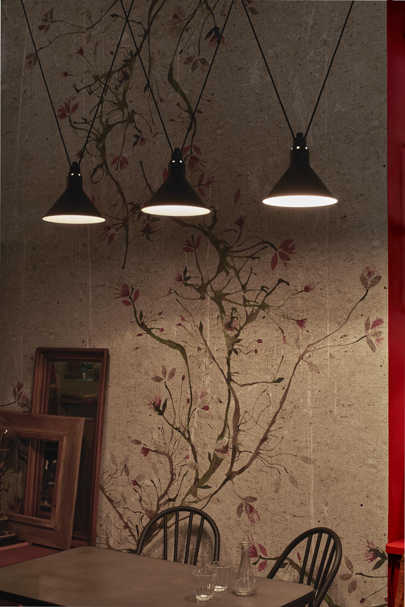 XXI secolo e contemporaneo DCW Editions Les Acrobates N°323 XL Lampada a sospensione conica con paralume in rame grezzo in vendita