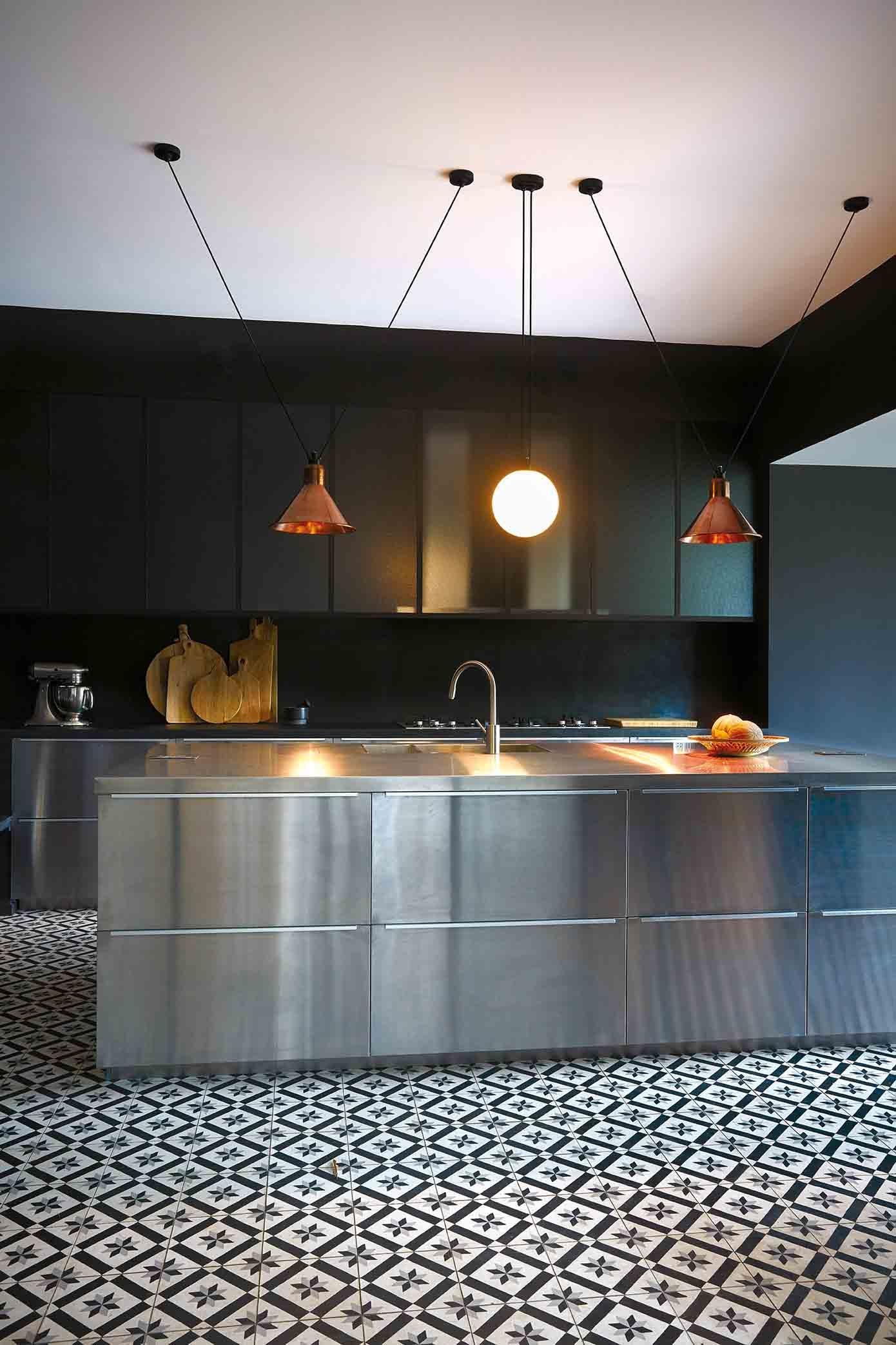 DCW Editions Les Acrobates N°323 XL Lampada a sospensione conica con paralume in rame grezzo in vendita 2