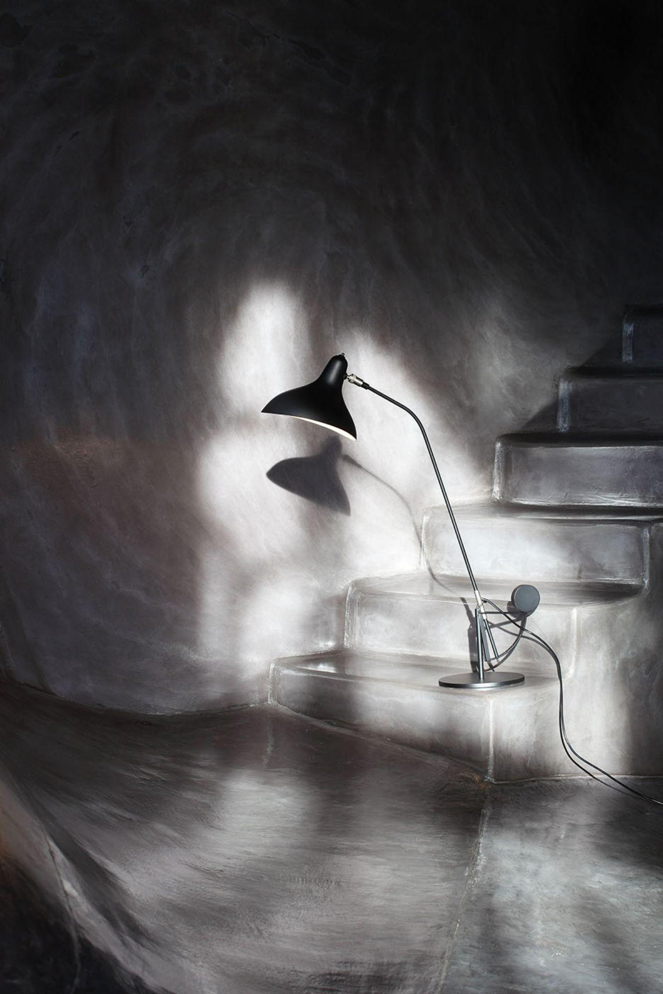 DCW Editions Lampe à poser Mantis BS3 en acier noir et aluminium en vente 9