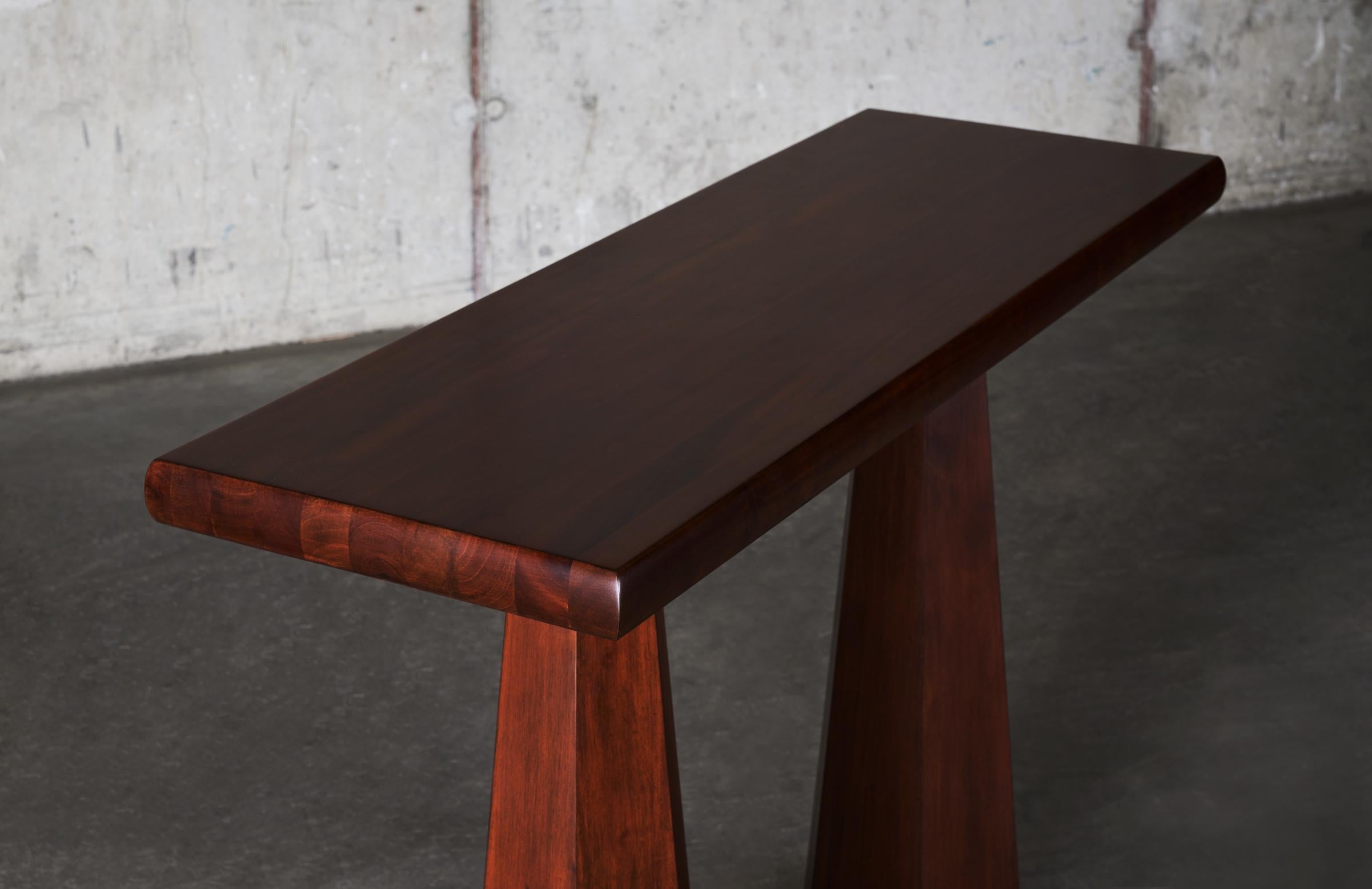 Modern Hexagon shaped Console Table Cultivated Mahogany In New Condition In Stockholm, SE