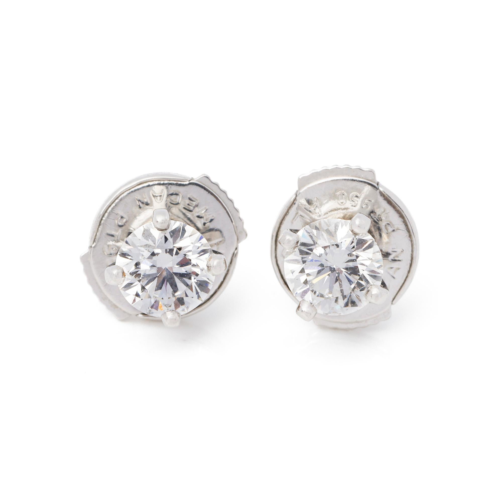 These stud earrings from De Beers boast two 0.20ct round brilliant diamonds in a four prong platinum setting. Complete with a De Beers pouch and Xupes presentation box. Our Xupes reference is COMJ603 should you need to quote this. 