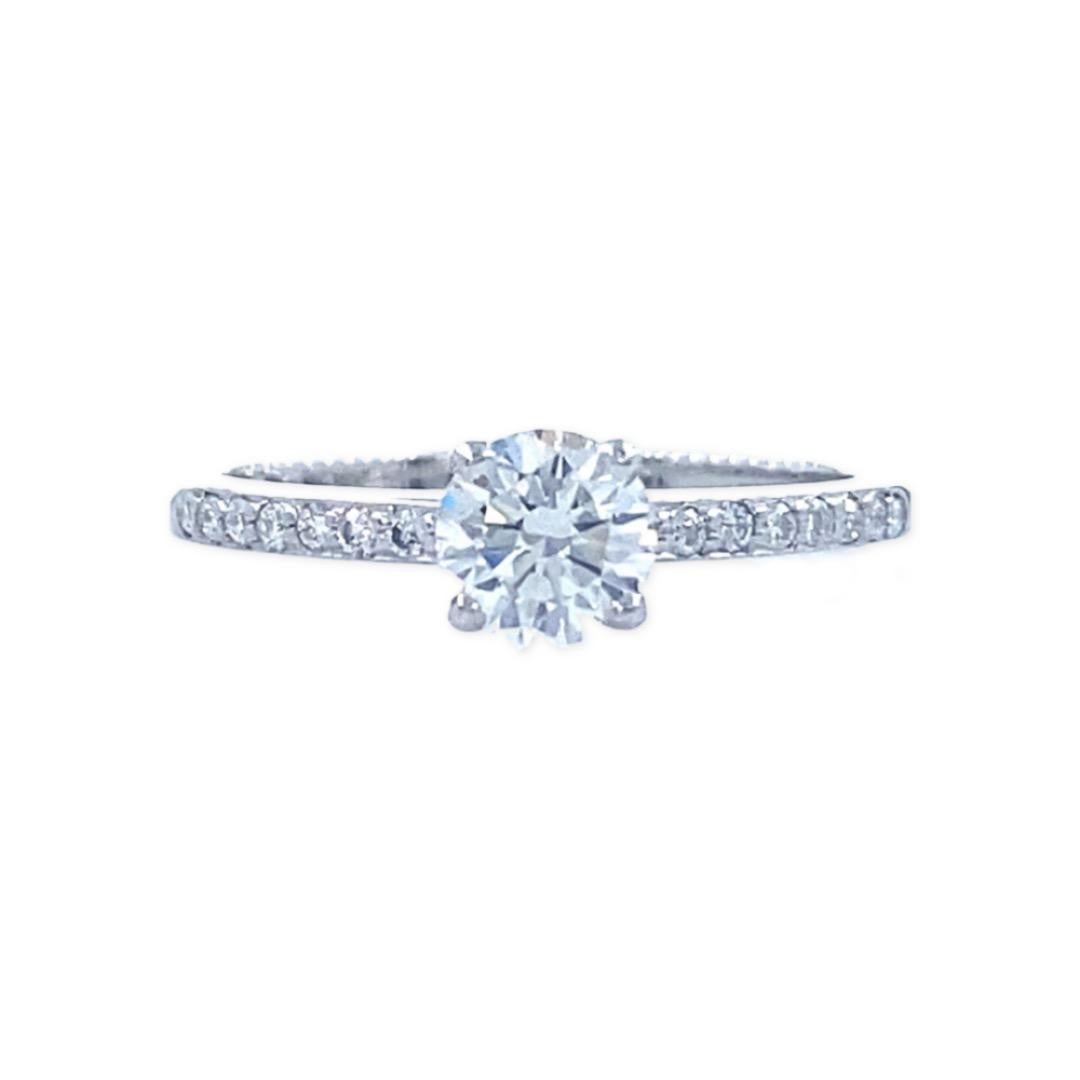 De Beers Bague de fiançailles en platine avec diamant rond brillant pavé éternellement de 0,68 carat poids total en vente 8