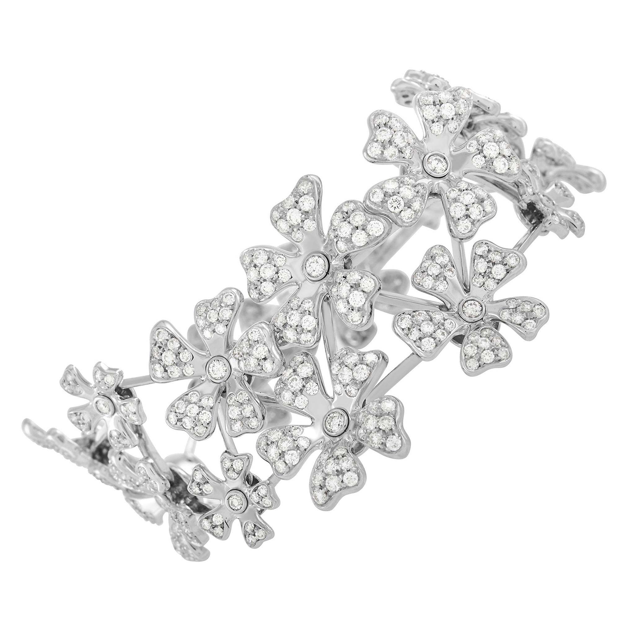 De Beers 18K White Gold 7.00 Carat Diamond Flower Motif Bracelet