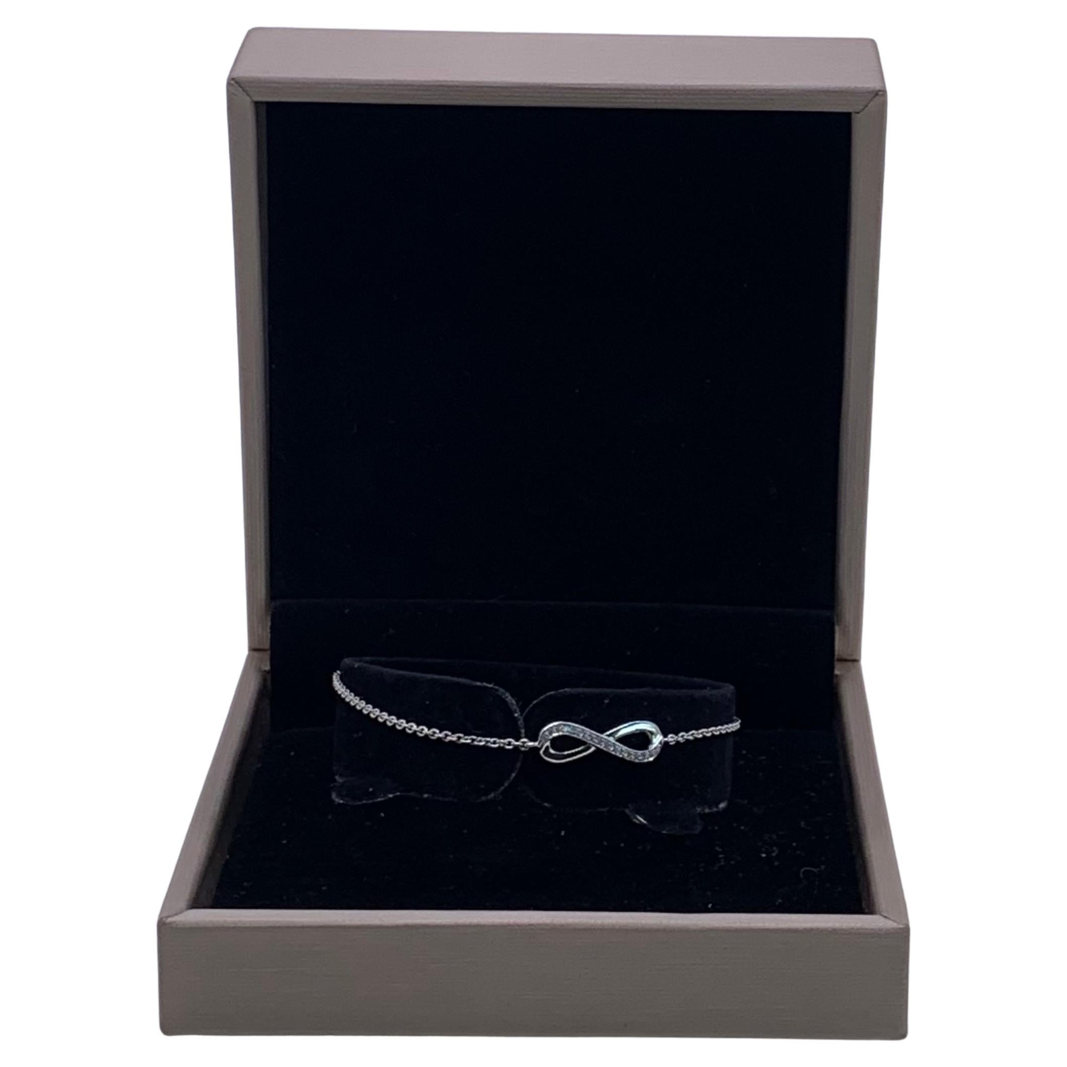 De Beers 18K White Gold Diamond Bracelet For Sale
