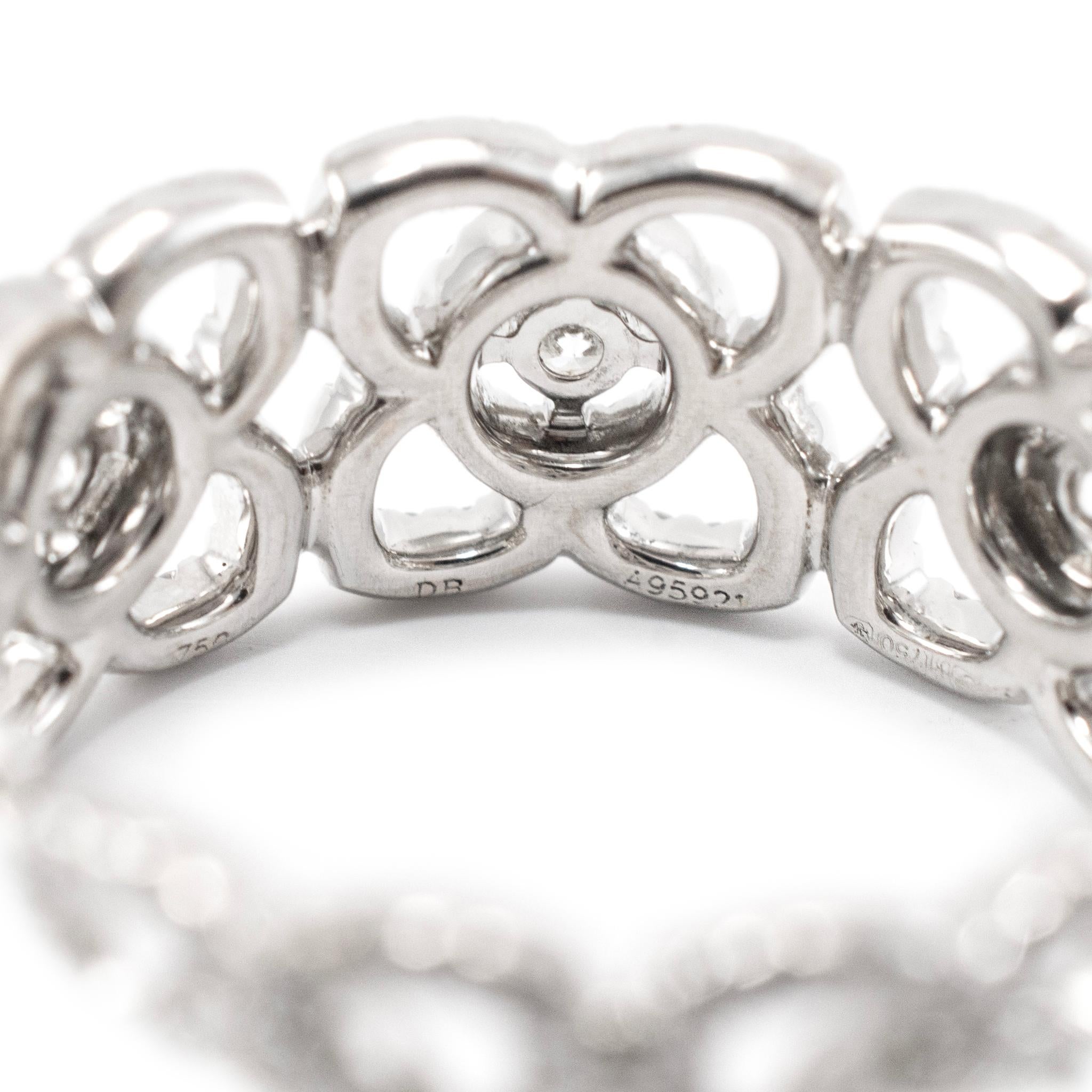 De Beers 18 Karat Weißgold Verschönerter Lotusblumen-Pavé-Diamant-Ring im Zustand „Hervorragend“ in Houston, TX
