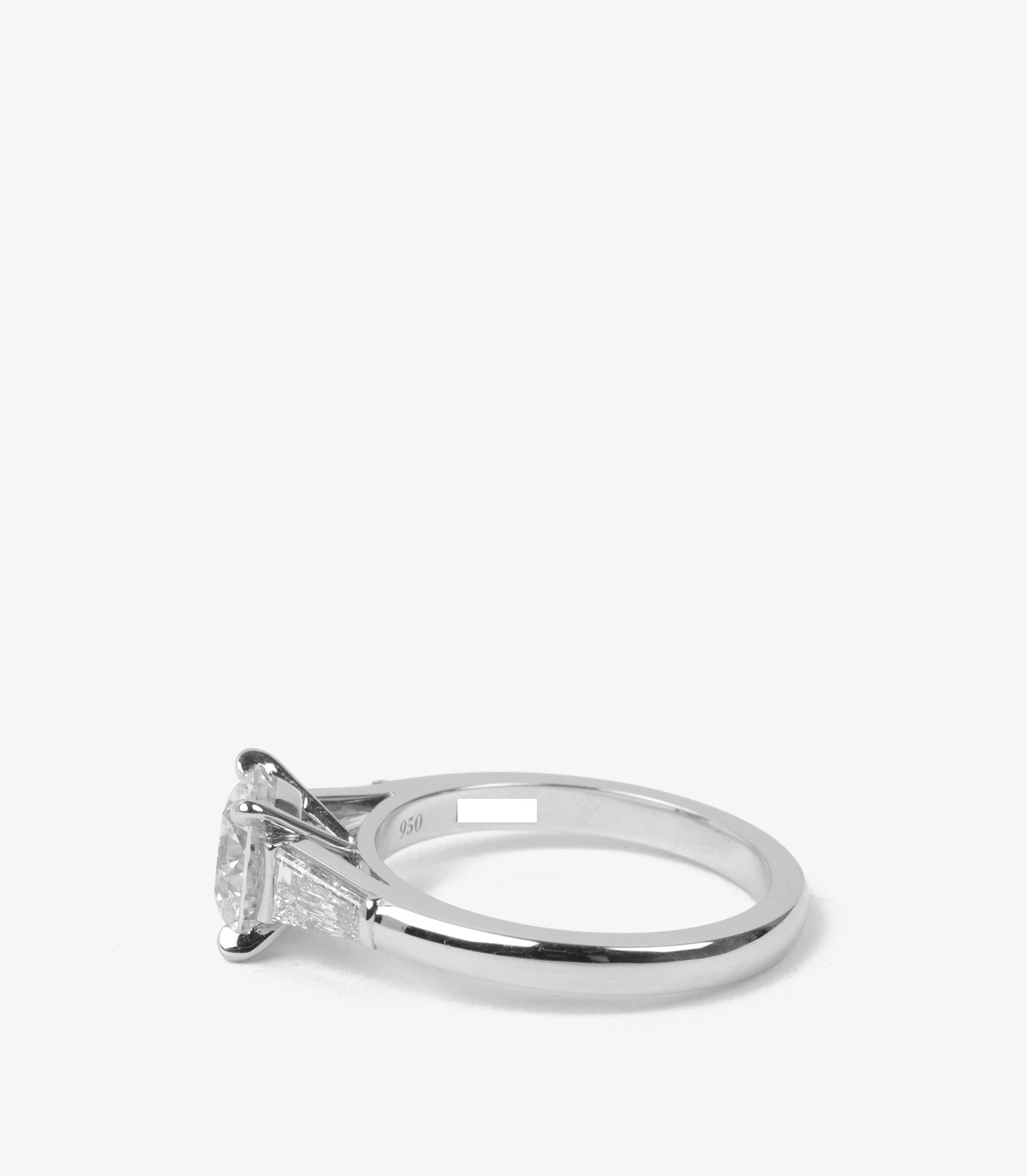 De Beers 1,96ct Diamant Solitär Kegelförmiger Baguette Ring im Zustand „Hervorragend“ im Angebot in Bishop's Stortford, Hertfordshire