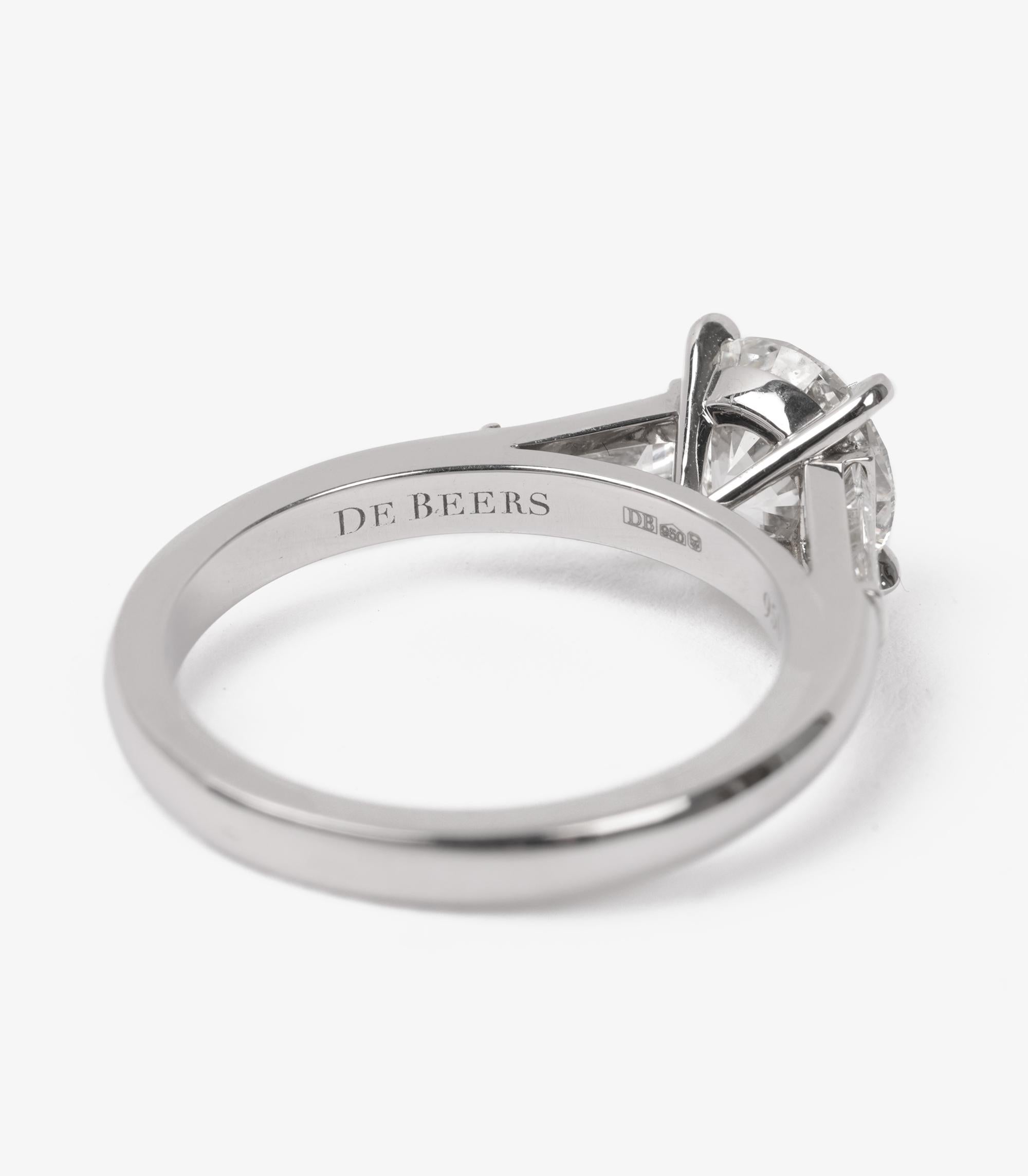 De Beers 1,96ct Diamant Solitär Kegelförmiger Baguette Ring im Angebot 1