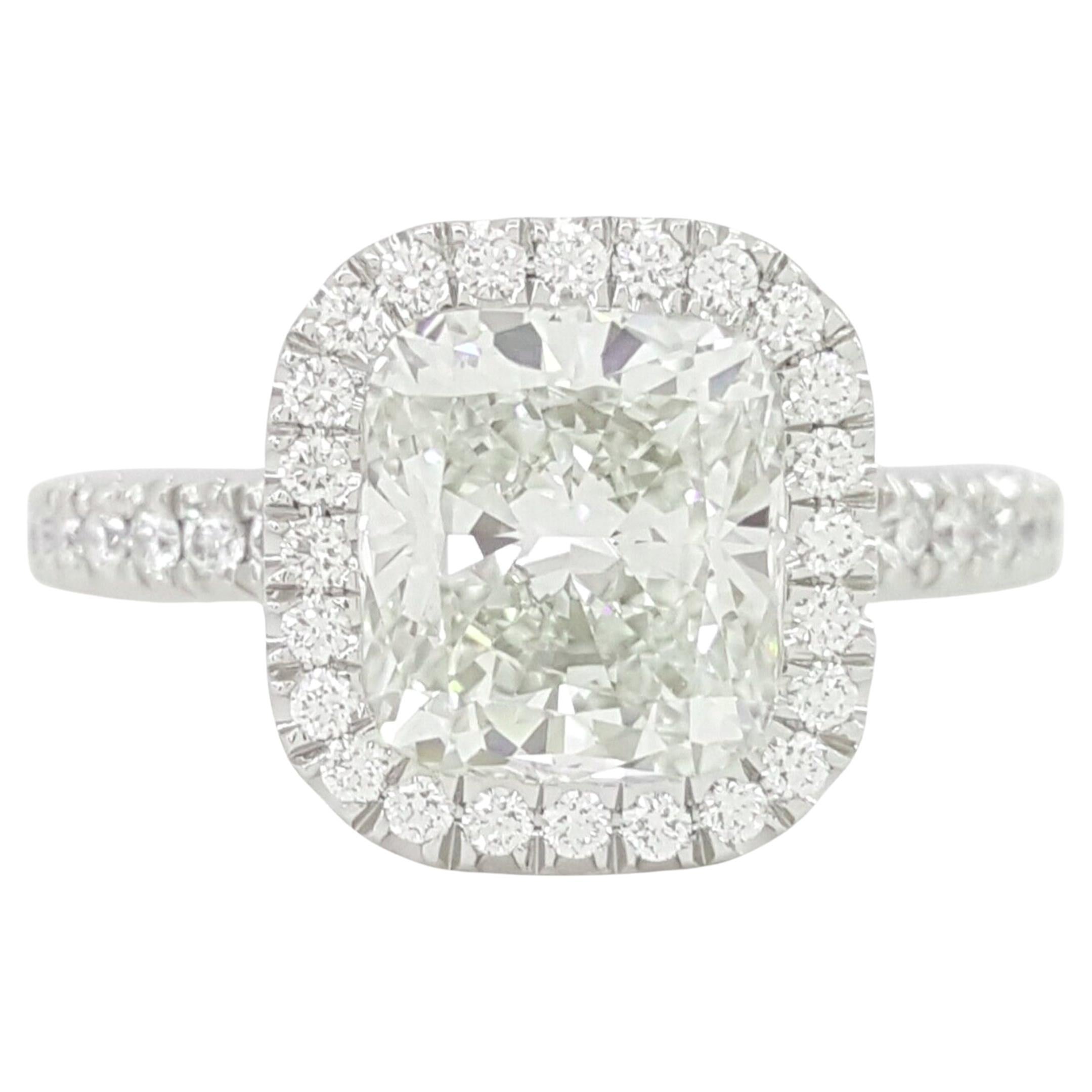 De Beers 2.54 ct Aura Elongated Cushion Brilliant Cut Diamond Halo Platinum Ring In New Condition In Chicago, IL