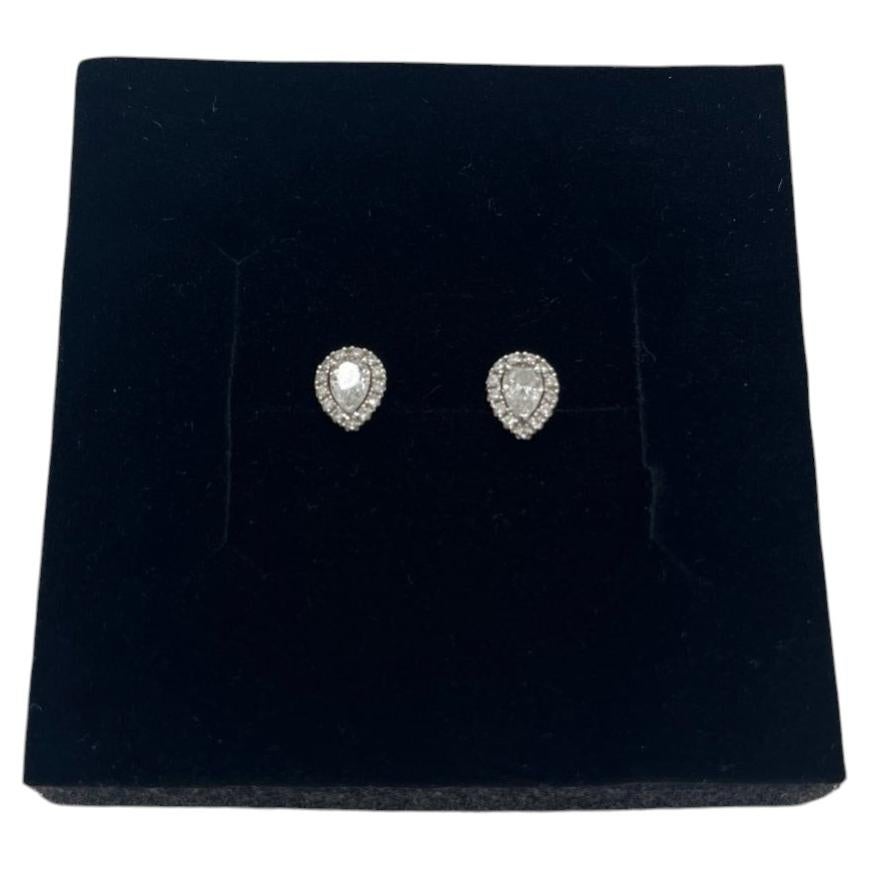 Pre-owned De Beers Aura 18k White Gold Pear-shaped 0.23ct Diamond Halo Stud Earrings