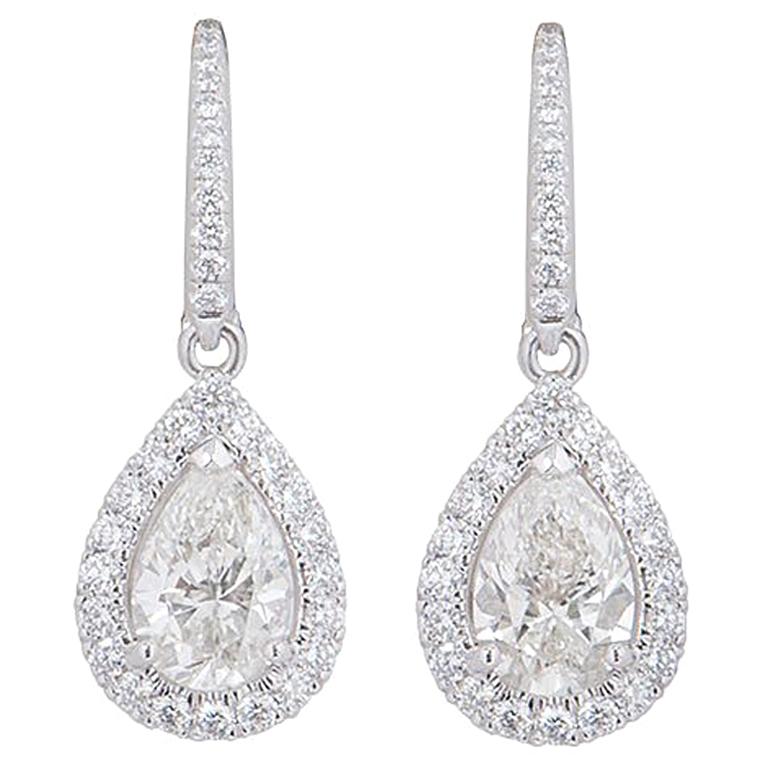 De Beers Diamond Aura Earrings at 1stDibs de beers earrings, aura