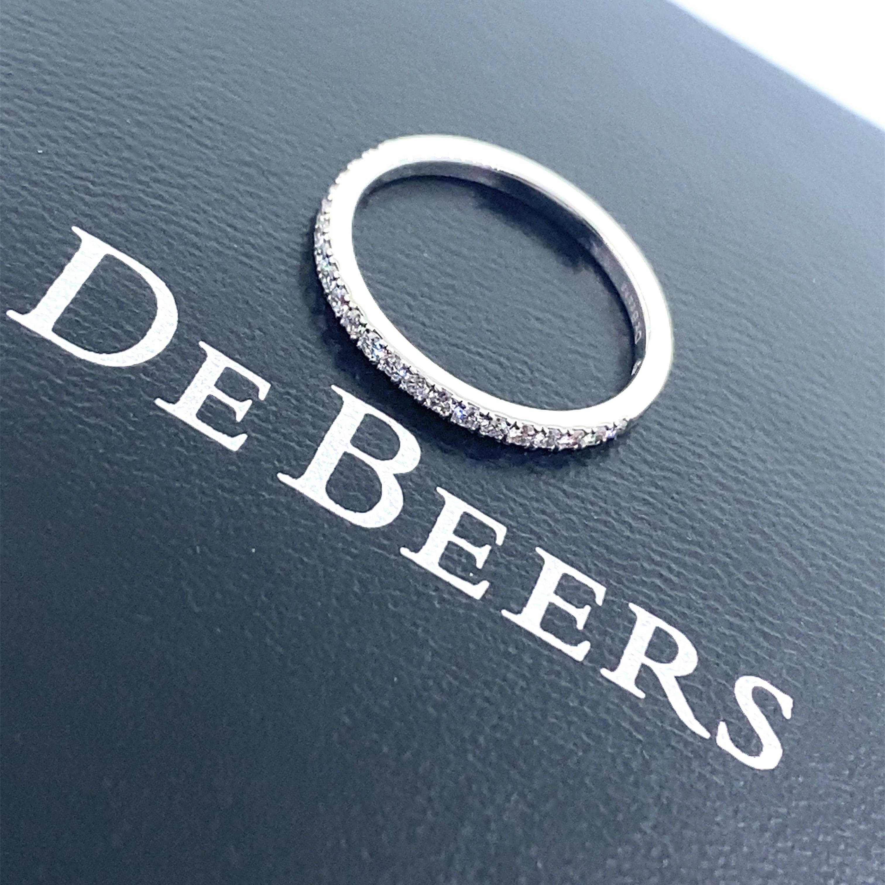 Round Cut De Beers Platinum Diamond 0.20TCW Classic Half Eternity Wedding Band Ring Papers For Sale