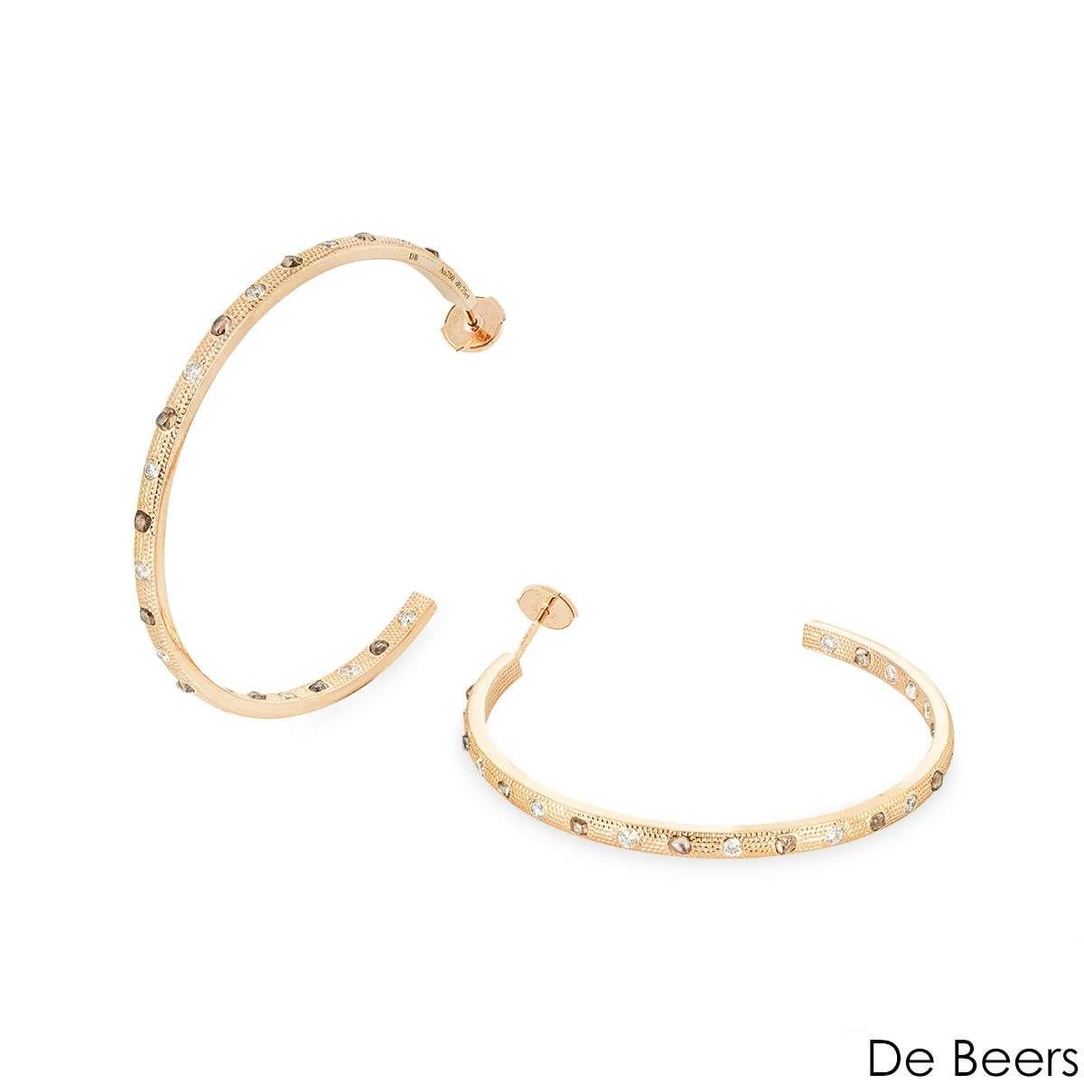 Orecchini a cerchio con talismano in oro rosa De Beers E103360 In condizioni ottime in vendita a Mayfair, London, London