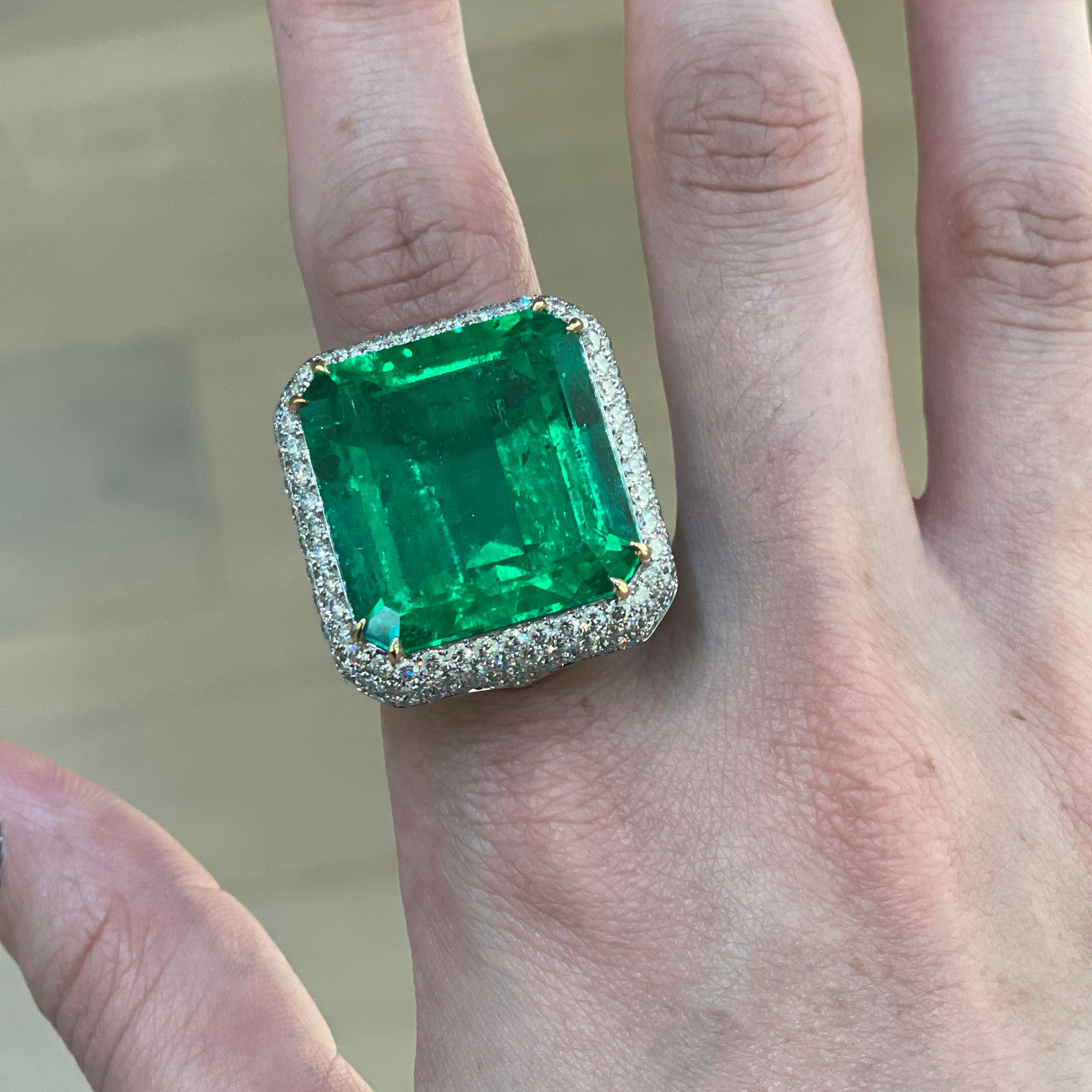 emerald high jewelry